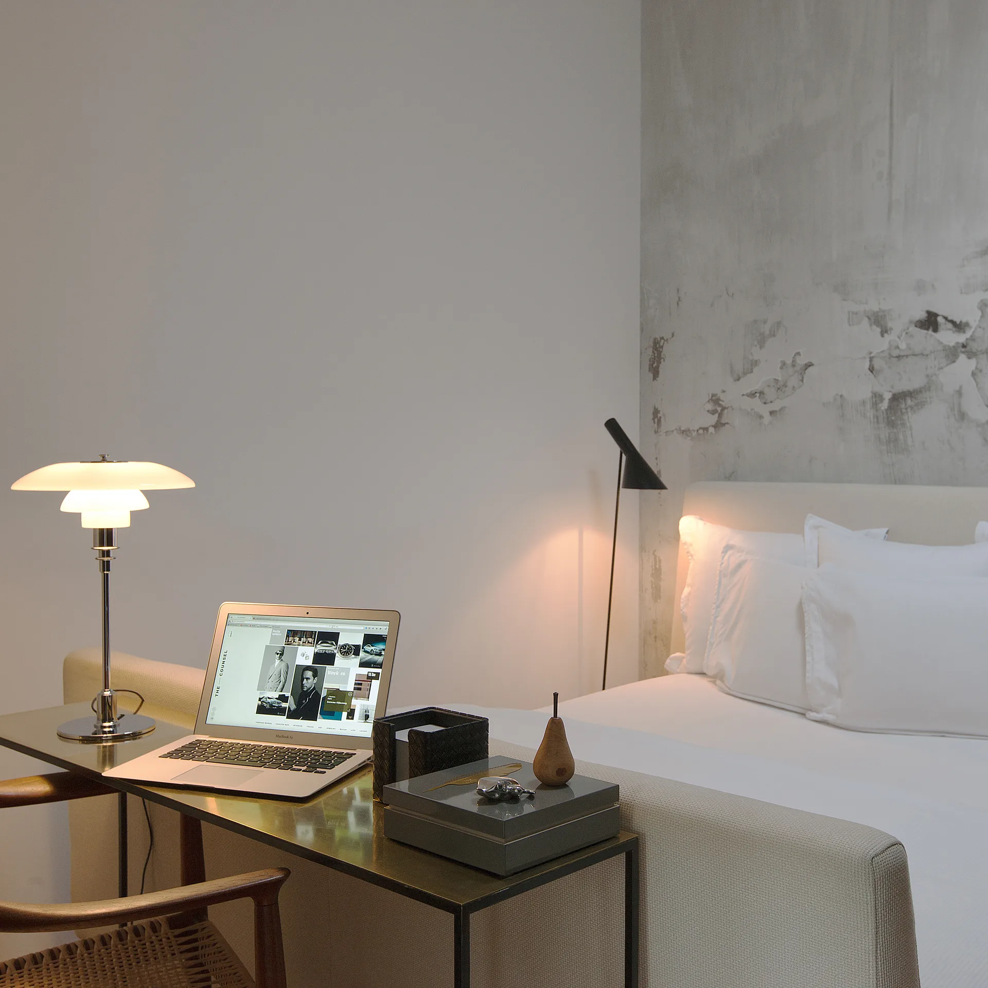 Lámpara de pie AJ, Negro Louis Poulsen