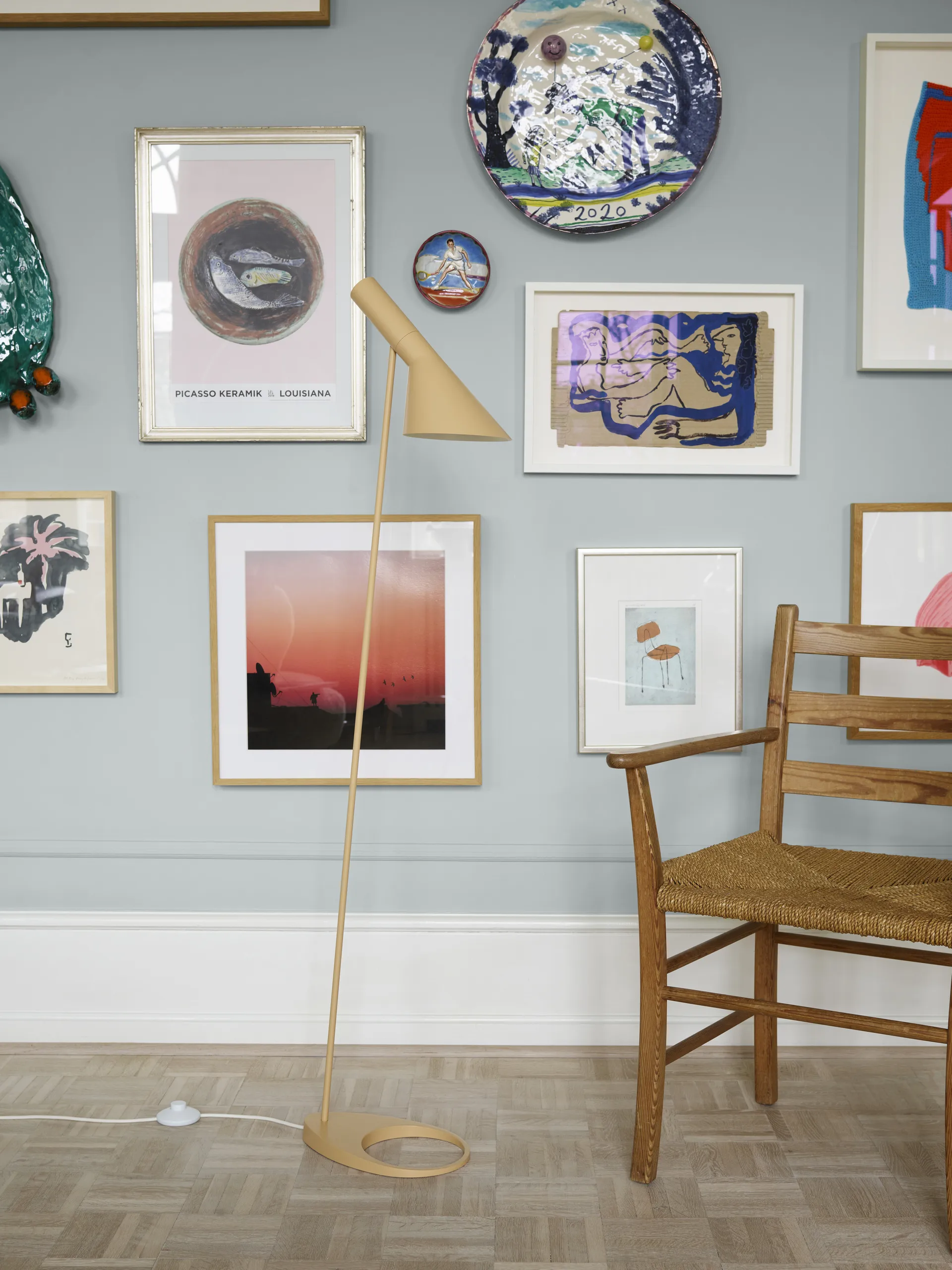 Lámpara de pie AJ, Soft lemon Louis Poulsen