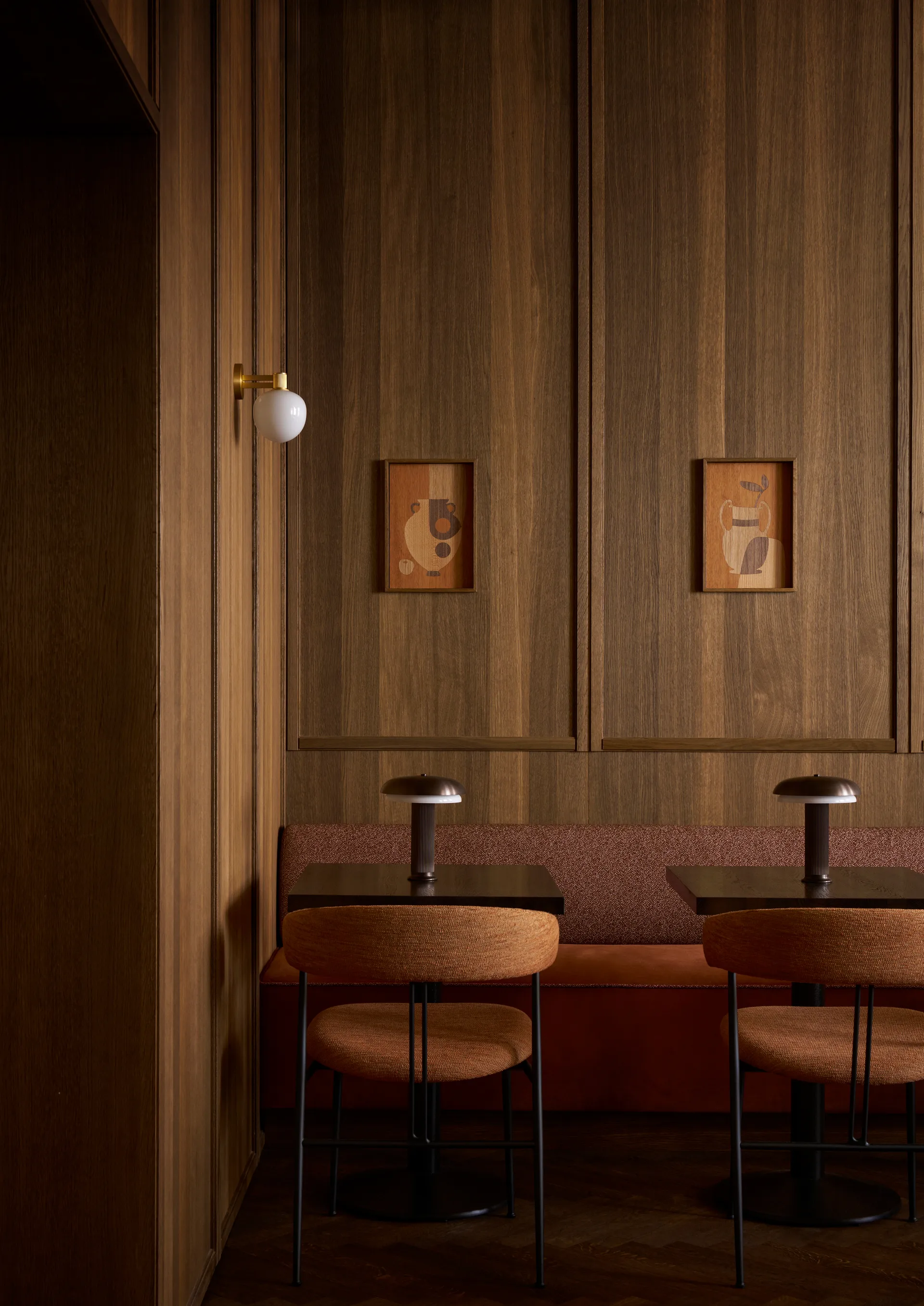 Lámpara de mesa portátil Noote , Bronce LYFA