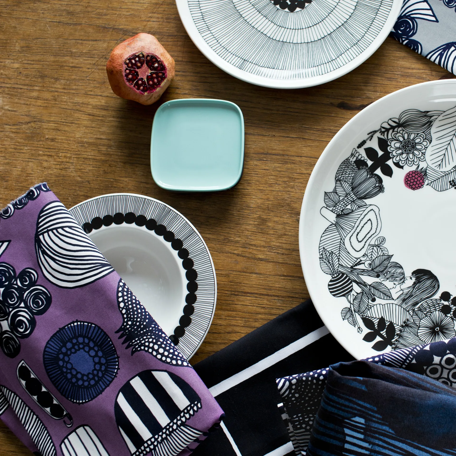 4 Platos hondos Siirtolapuutarha Ø20 cm negro Marimekko