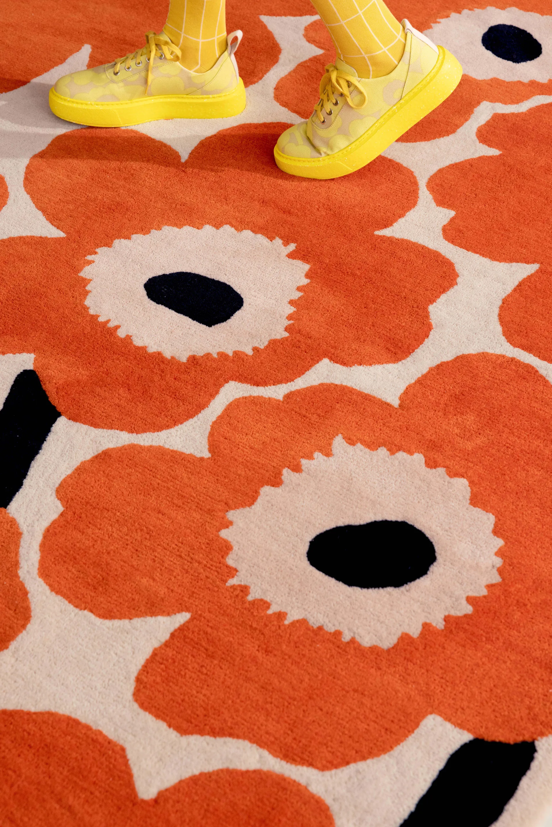 Alfombra de lana Unikko, Orange Red, 140x200 cm Marimekko