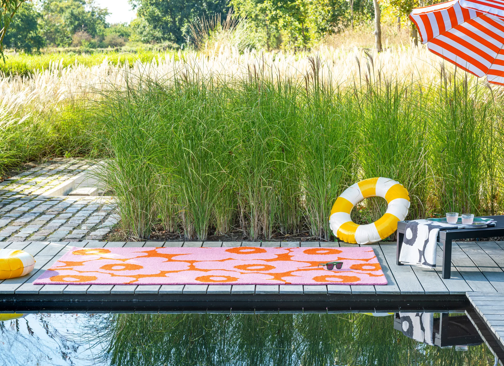 Alfombra Unikko outdoor, Pink-orange, 250x350 cm Marimekko