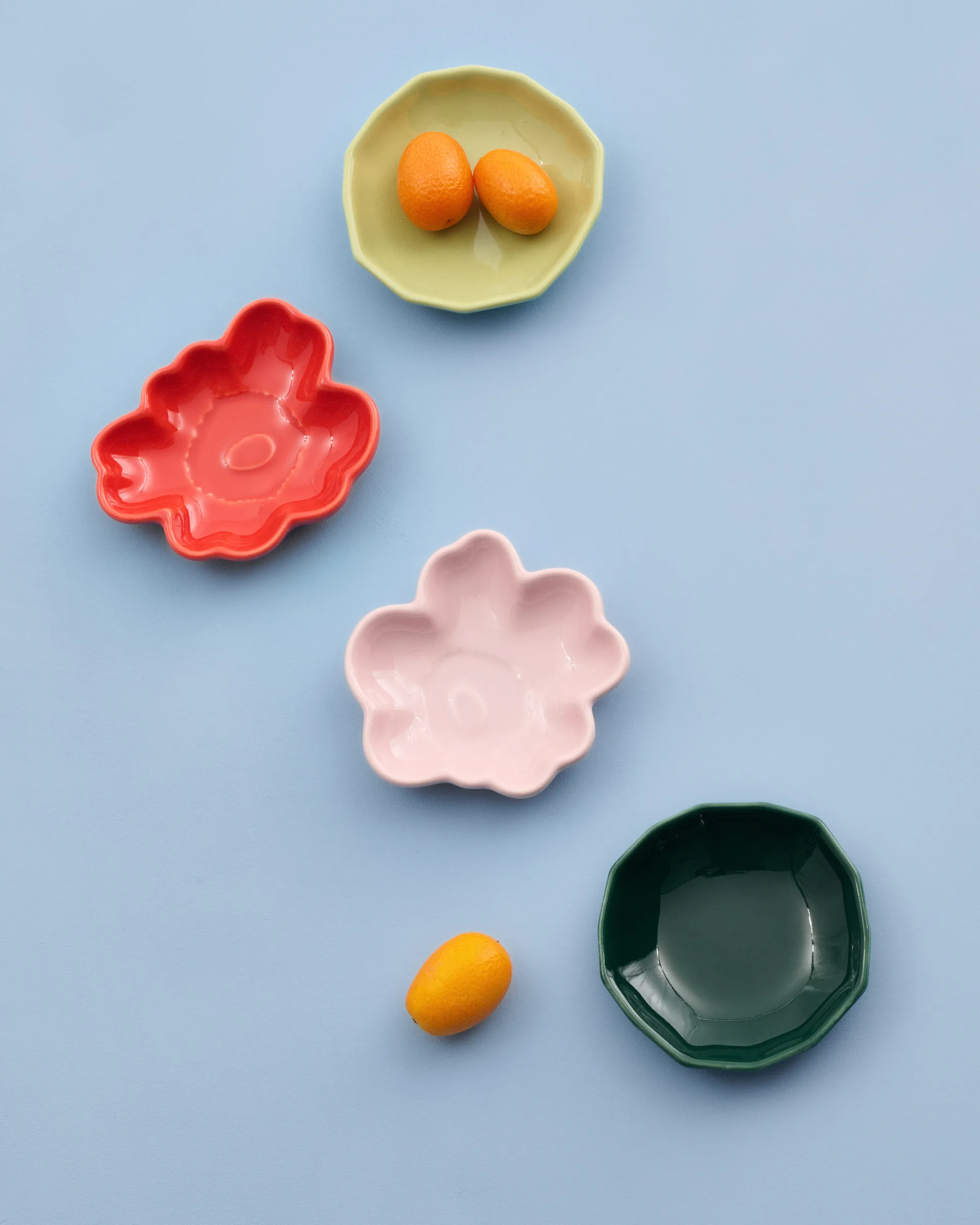 Plato forma Unikko & Kivet, juego de 4 piezas, Rosa-pear-rojo-verde oscuro Marimekko