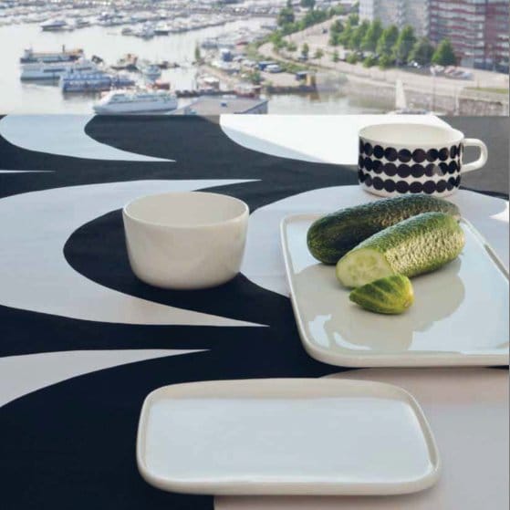 Plato pequeño Oiva, 15x12 cm, blanco Marimekko