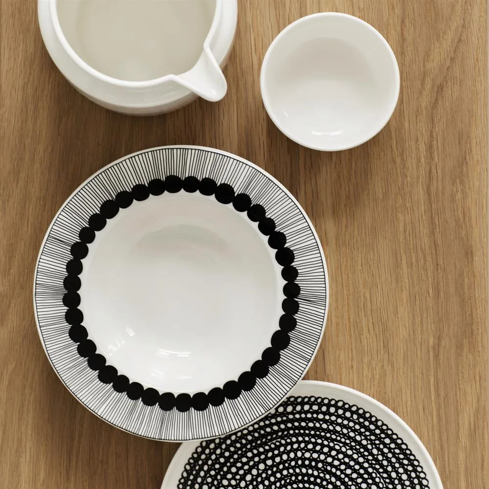 Plato Räsymatto Ø20 cm, negro-blanco (puntos pequeños) Marimekko