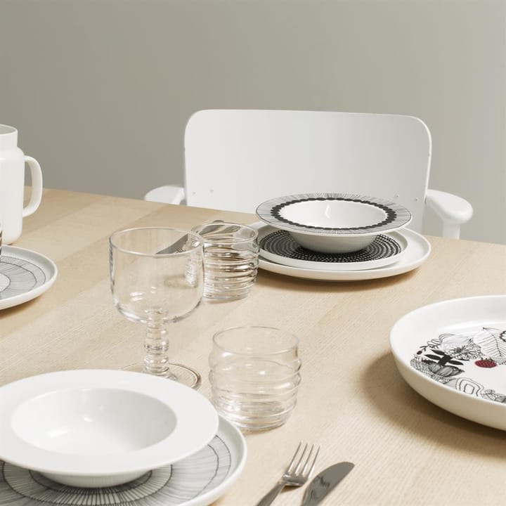 Plato Räsymatto Ø20 cm, negro-blanco (puntos pequeños) Marimekko