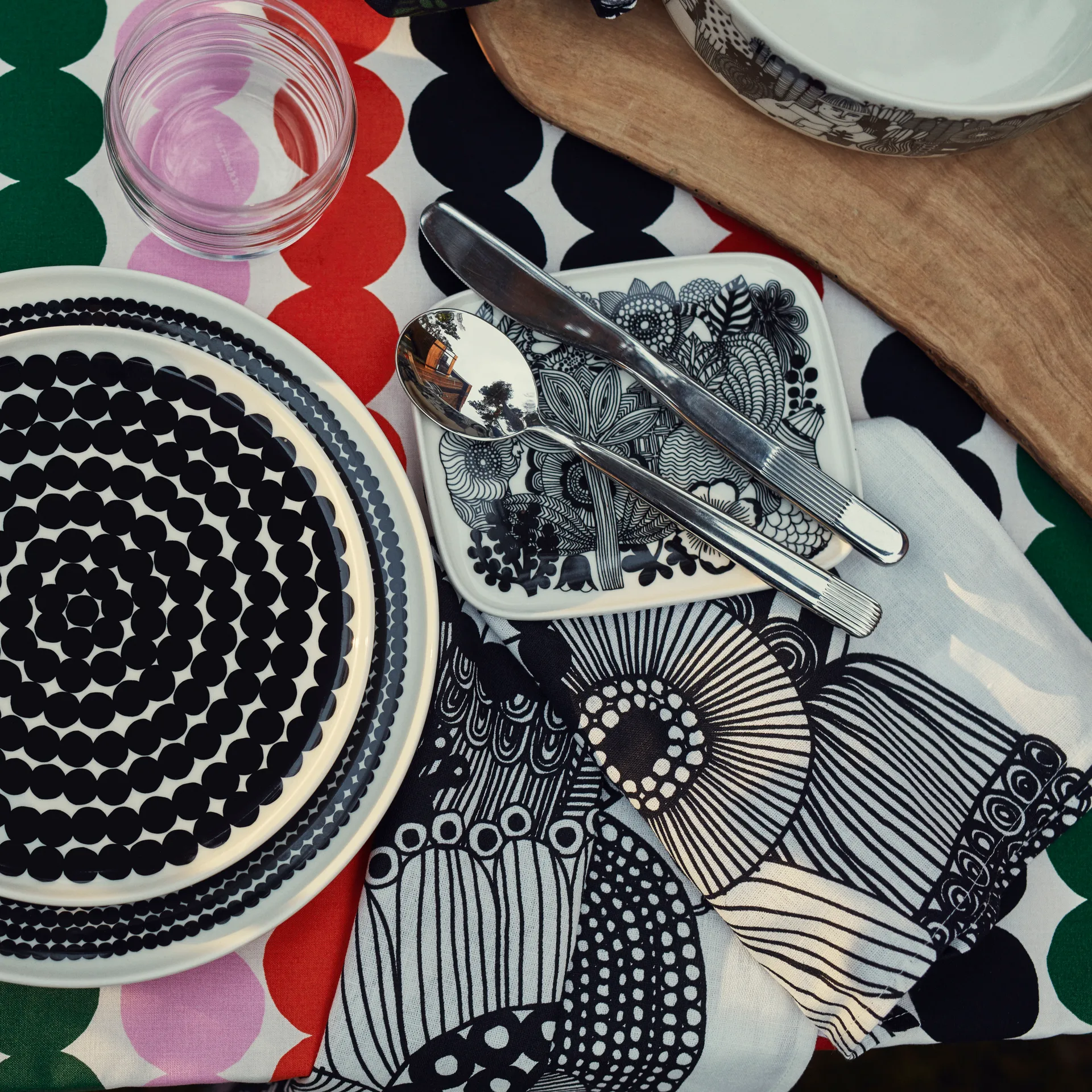 Plato Räsymatto Ø 25 cm, negro-blanco Marimekko