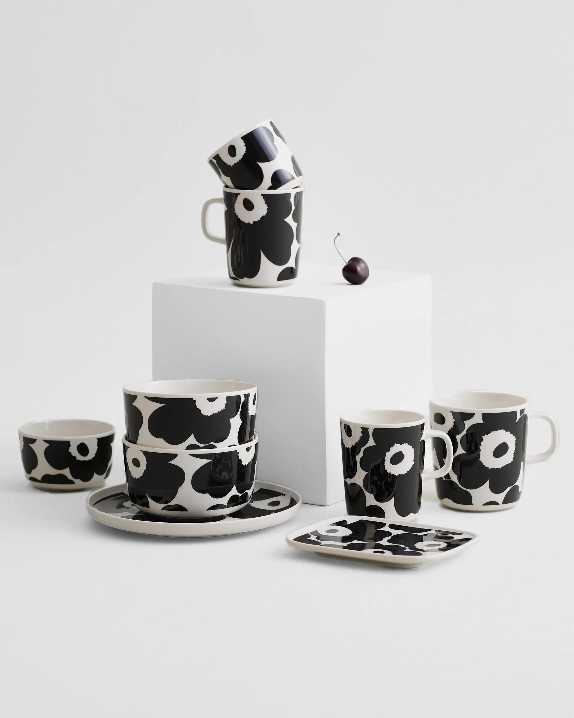 Taza Unikko 40 cl, blanco-negro Marimekko