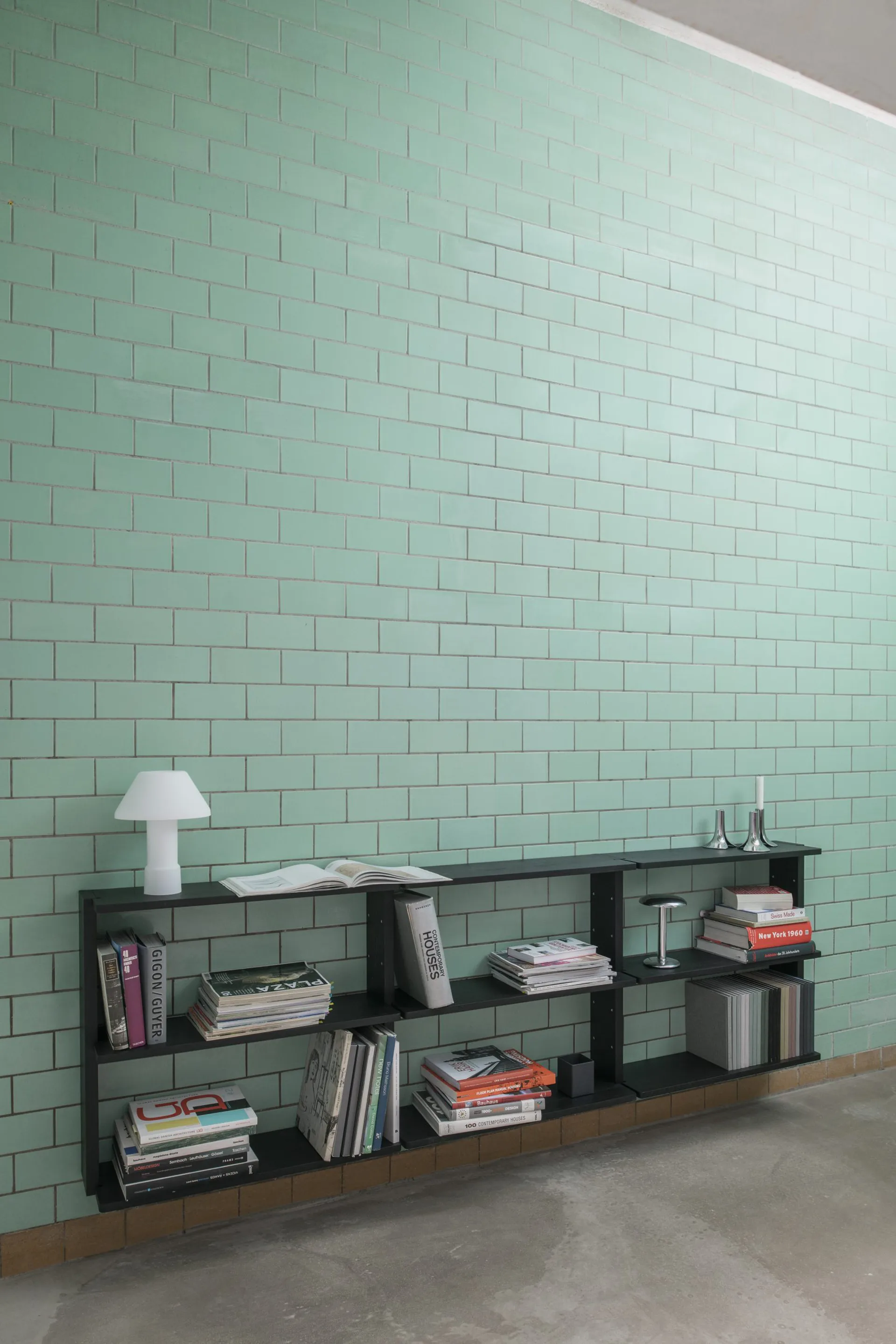 Estantería de pared Gridlock - S2-A6-0, Black stained Ash Massproductions