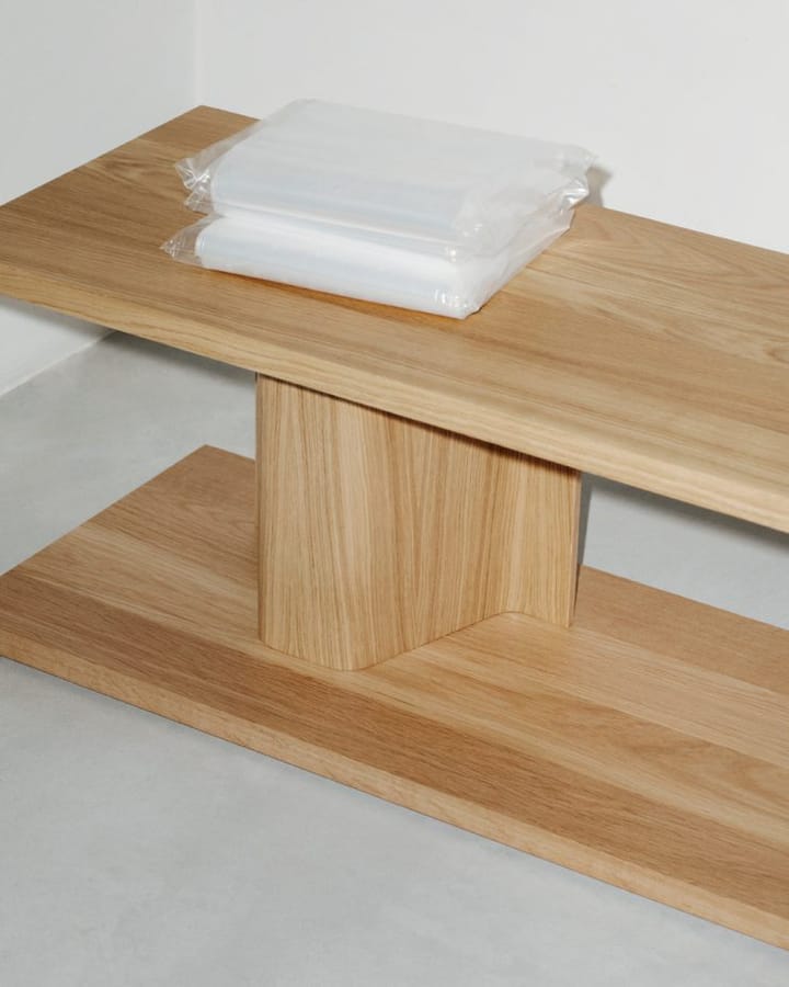 Mesa auxiliar BIT, Roble Massproductions