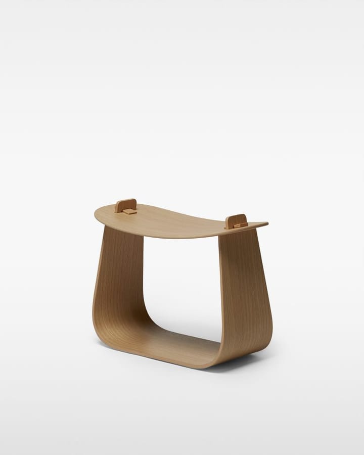 Silla Harry, Roble Massproductions