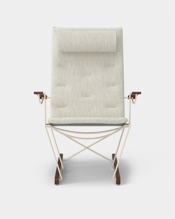 Sillón Spark, marfil-haya teñido de nogal, Romo Ruskin Quill 7757/10 Massproductions