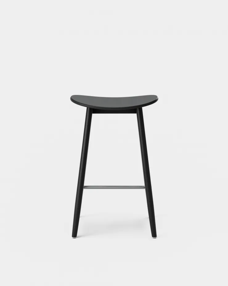 Taburete de bar Icha 65 cm, Haya teñido de negro Massproductions