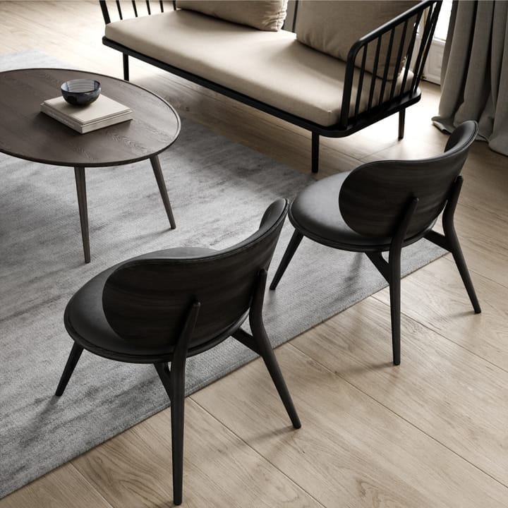Silla lounge The Lounge Chair, piel natural, base de roble lacado mate Mater