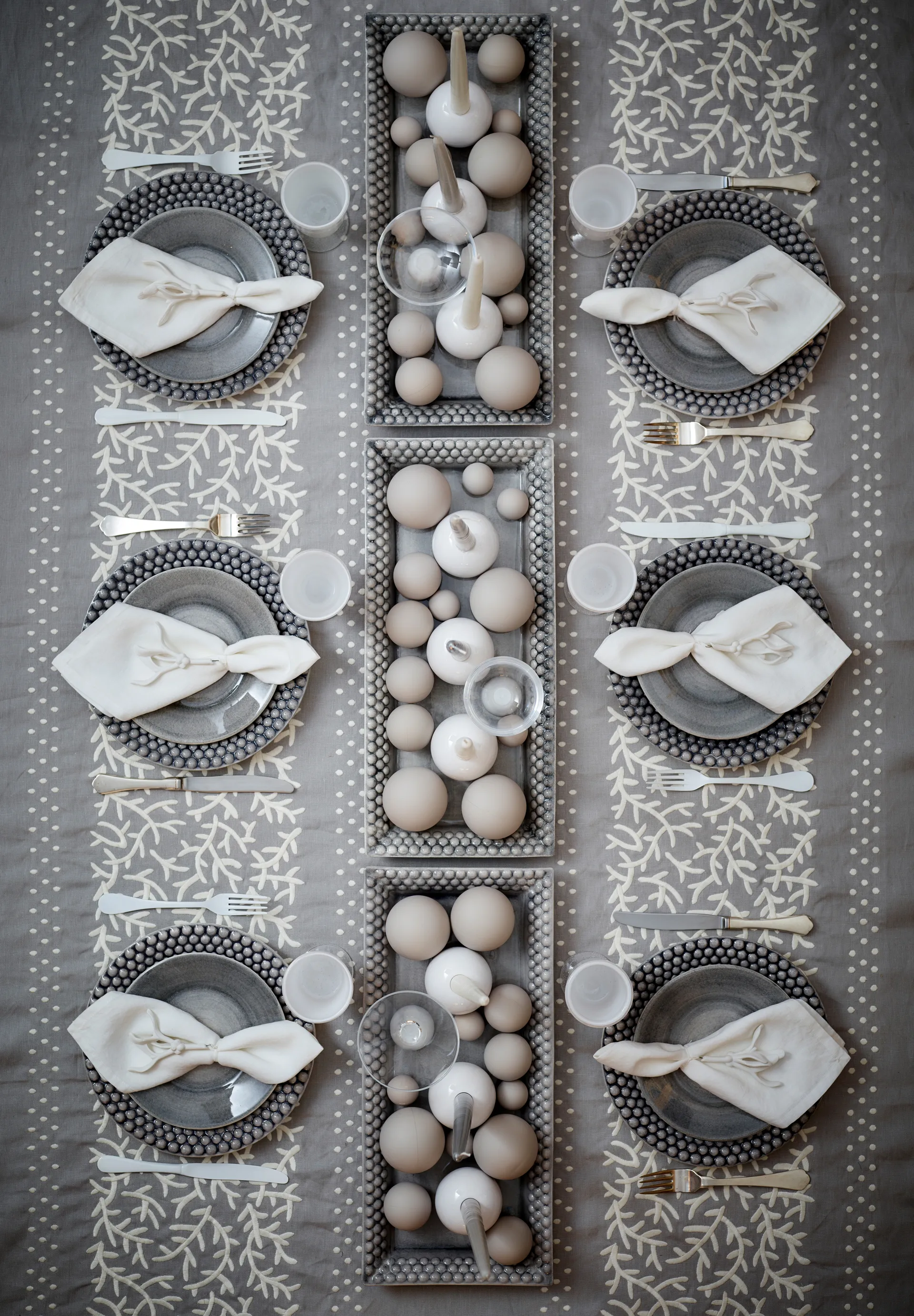 Plato Bubbles 28 cm, gris Mateus