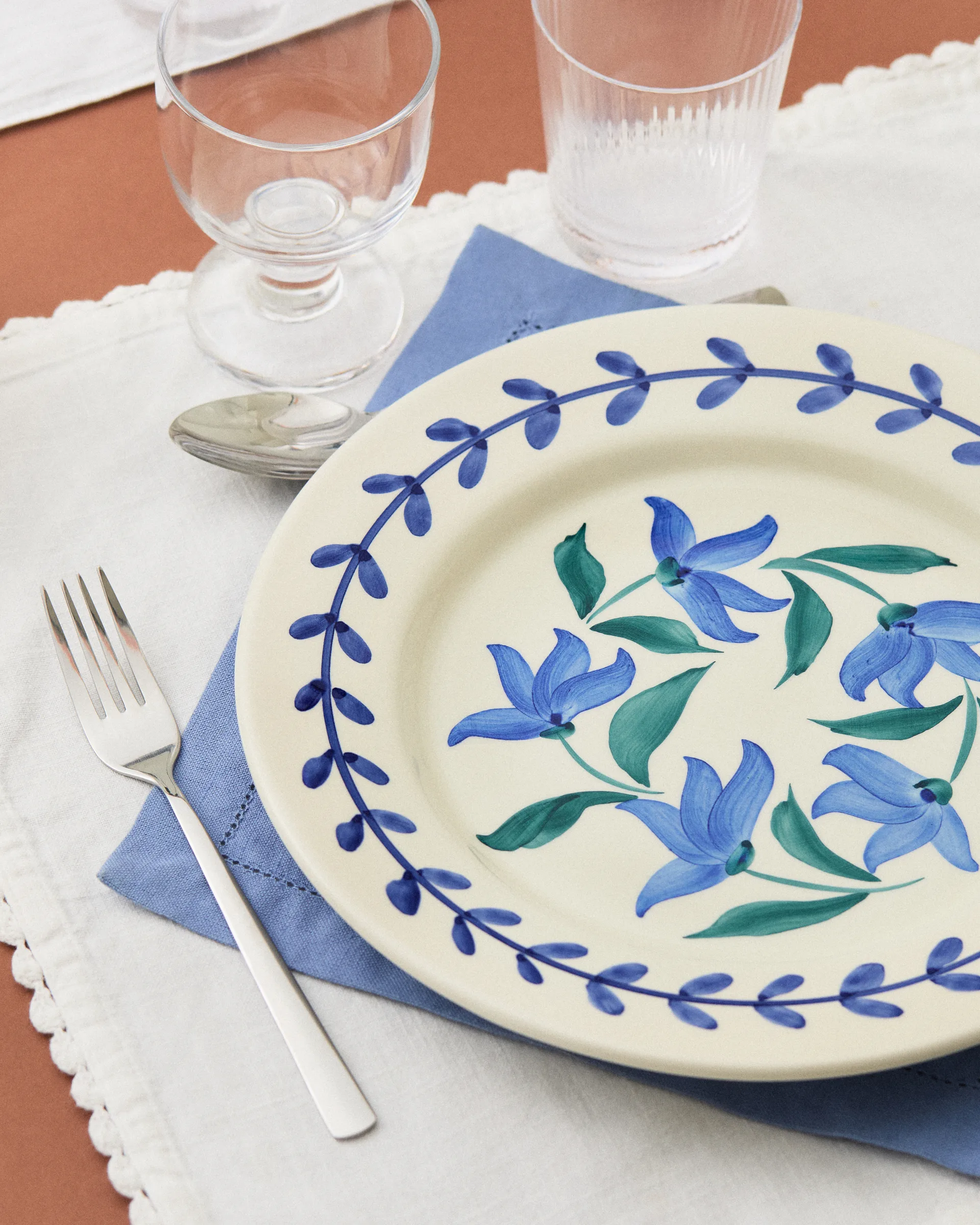 Plato Flowers blossom Ø28 cm, Blanco Mateus