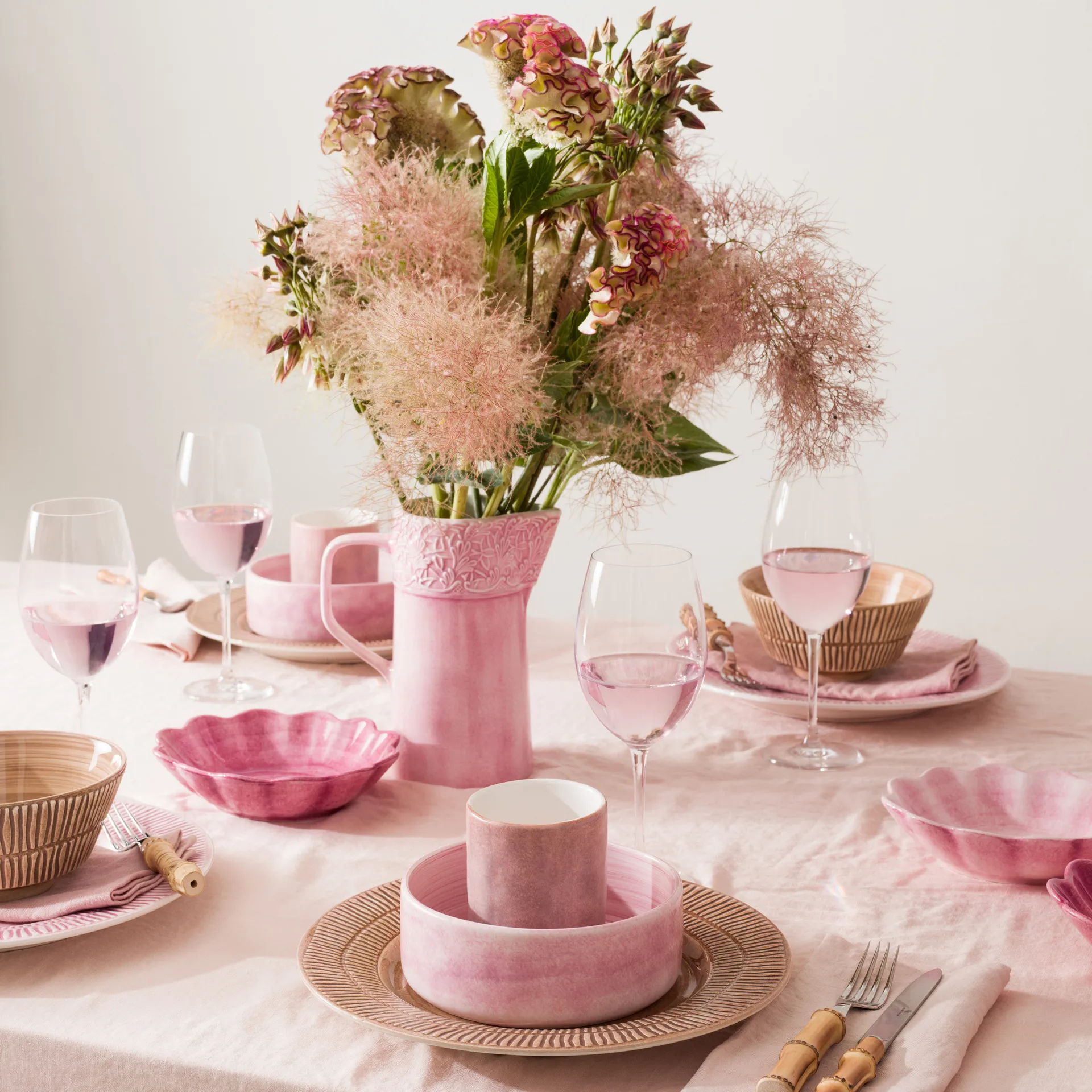 Plato Stripes Ø28 cm, rosa claro Mateus