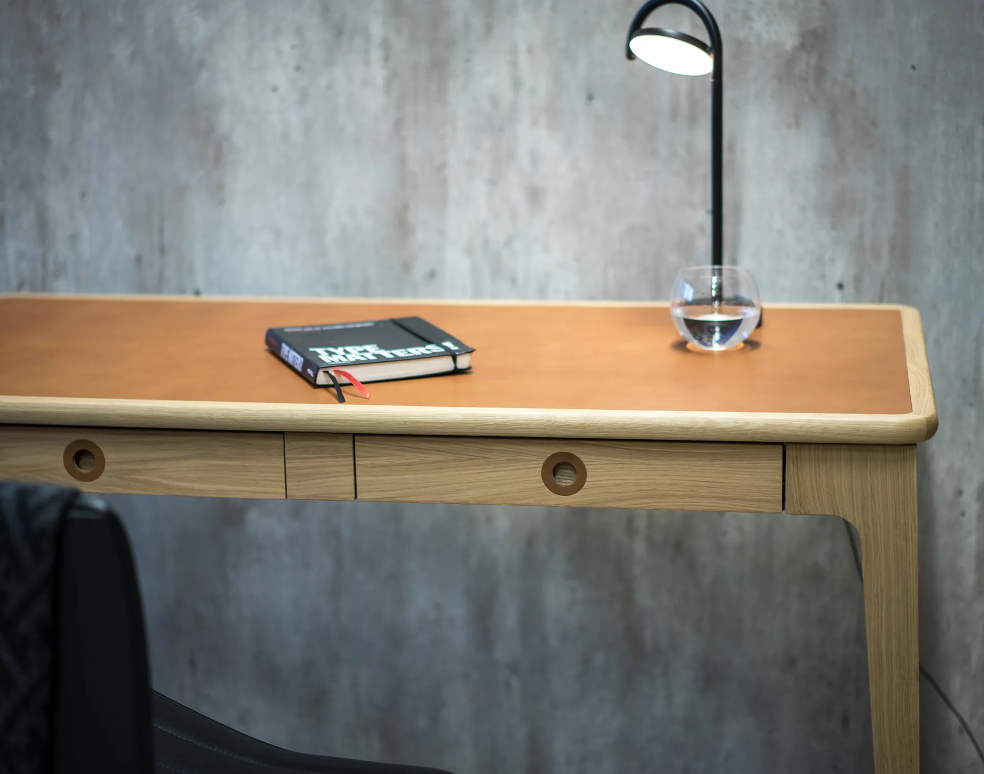 Escritorio Höllviken, Roble blanqueado Mavis