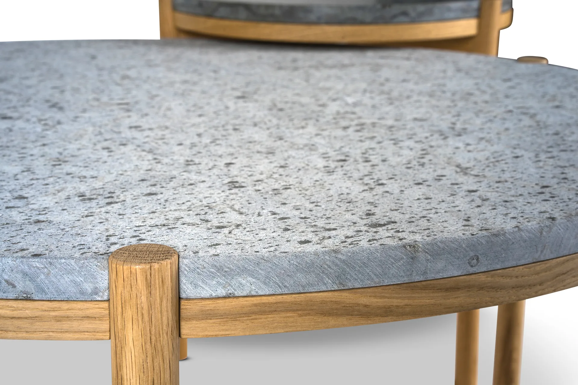 Mesa de centro Dondo roble blanqueado Ø80 cm, Piedra caliza cepillada Mavis