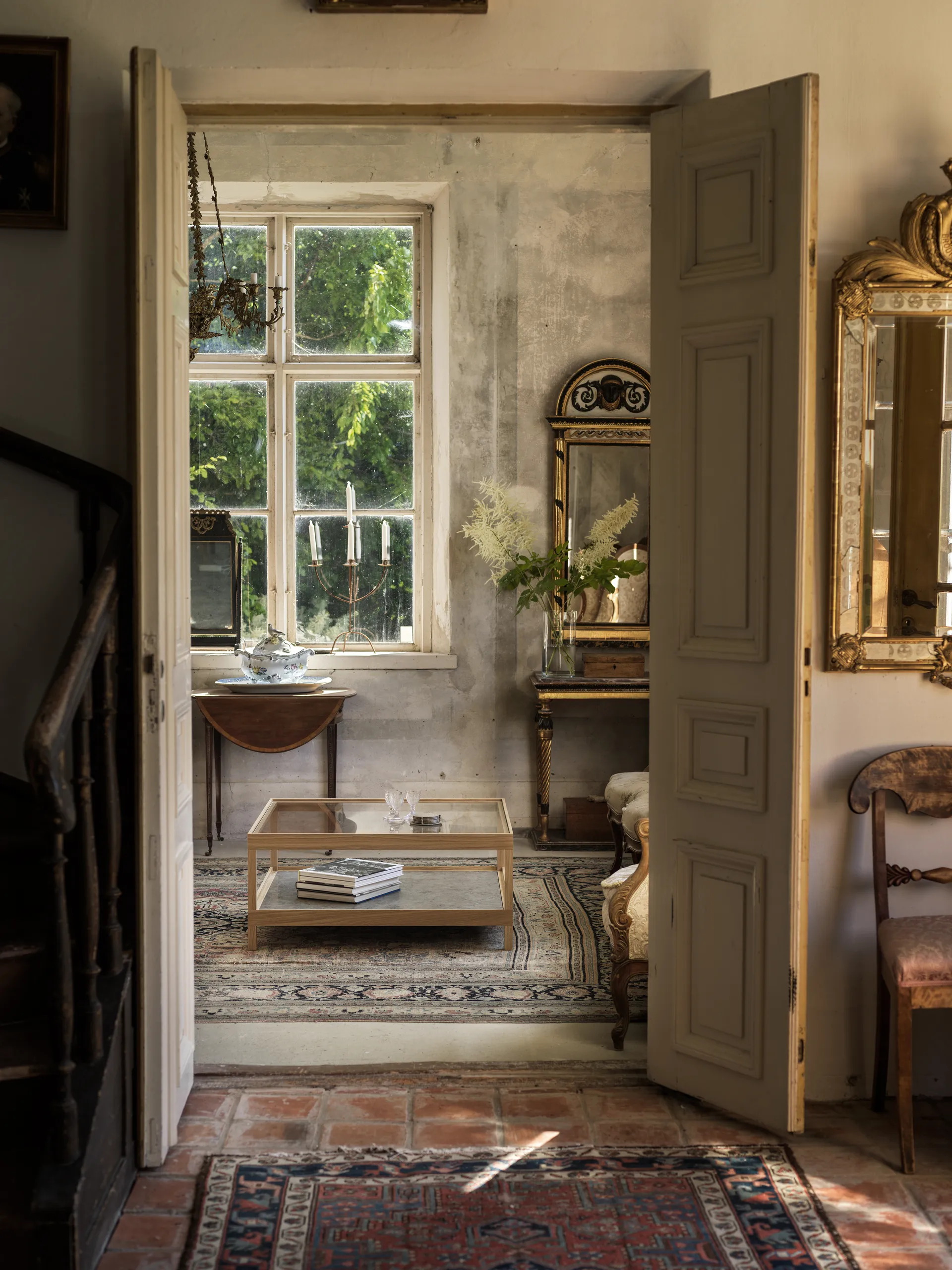 Mesa de centro Ima 90x90 cm, Roble blanqueado con acabado mate , piedra caliza Mavis