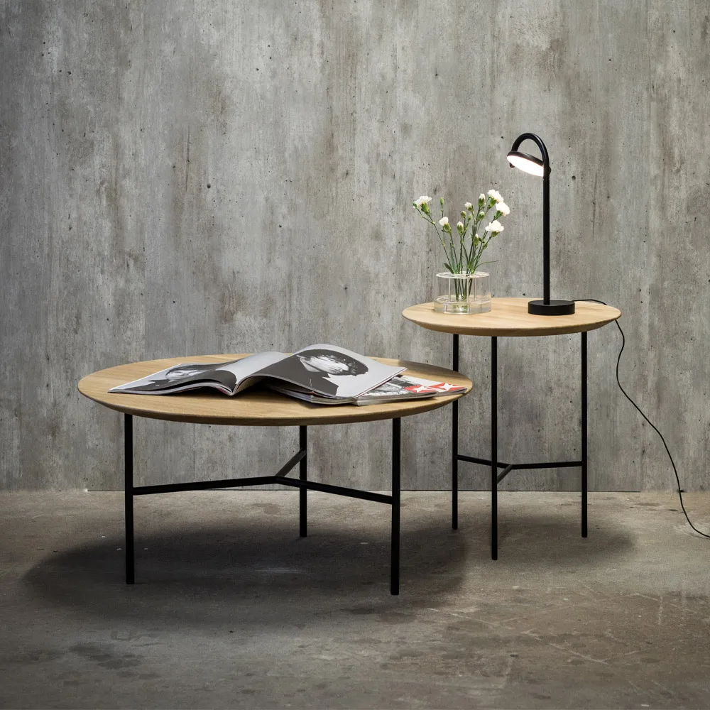 Mesa de centro Tribeca, Roble rústico aceitado, patas negras, ø80 Mavis