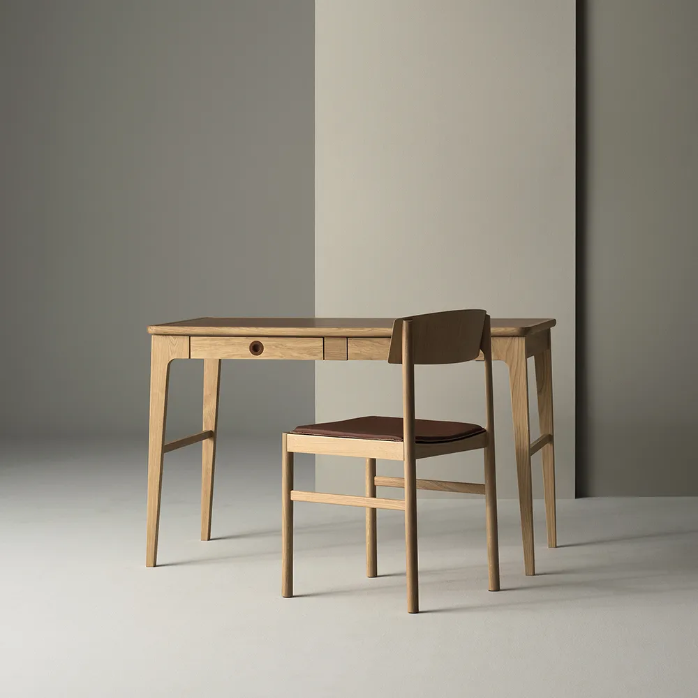 Silla Rod, Roble blanqueado con laca mate Mavis