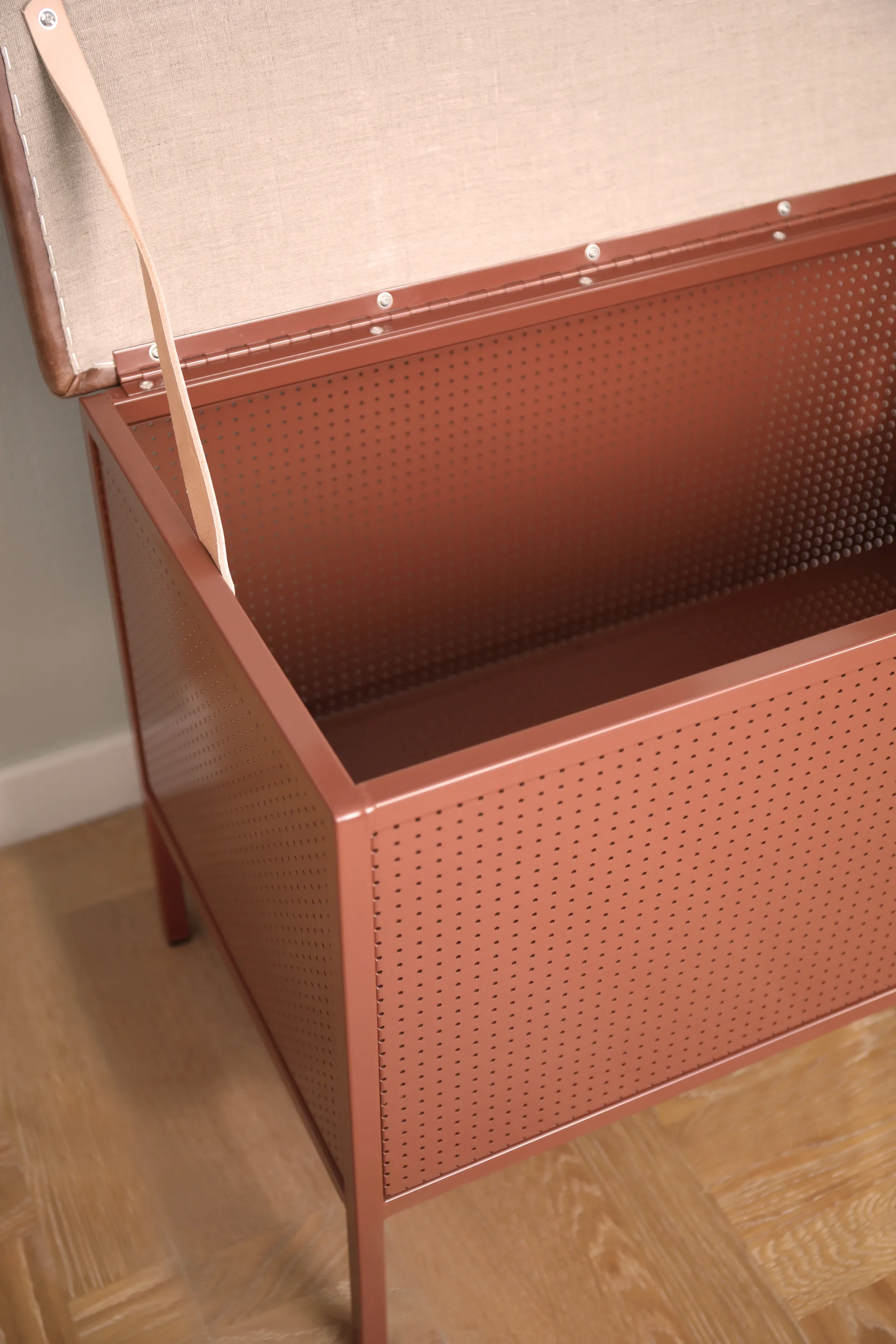 Banco con cajón Frank, Cinnamon-vintage cognac Maze