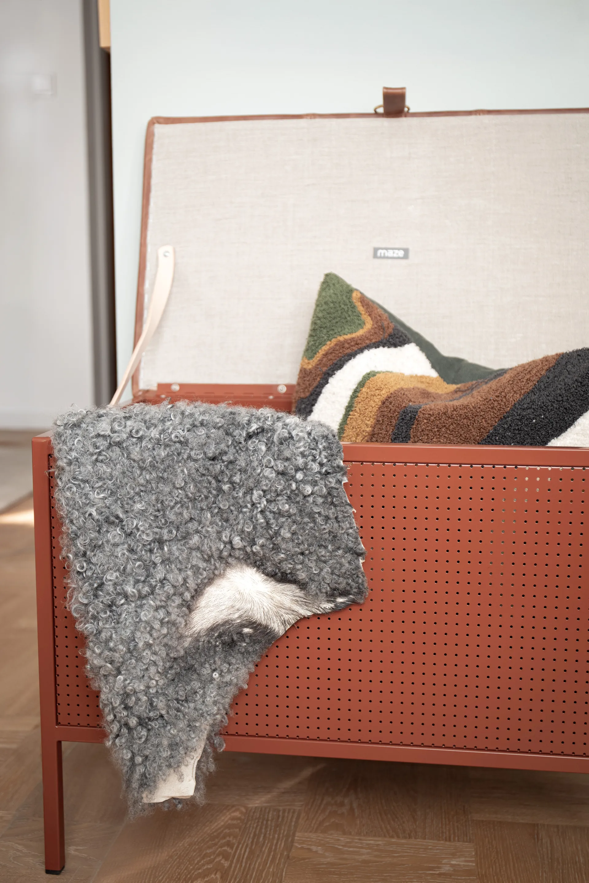 Banco con cajón Frank, Cinnamon-vintage cognac Maze