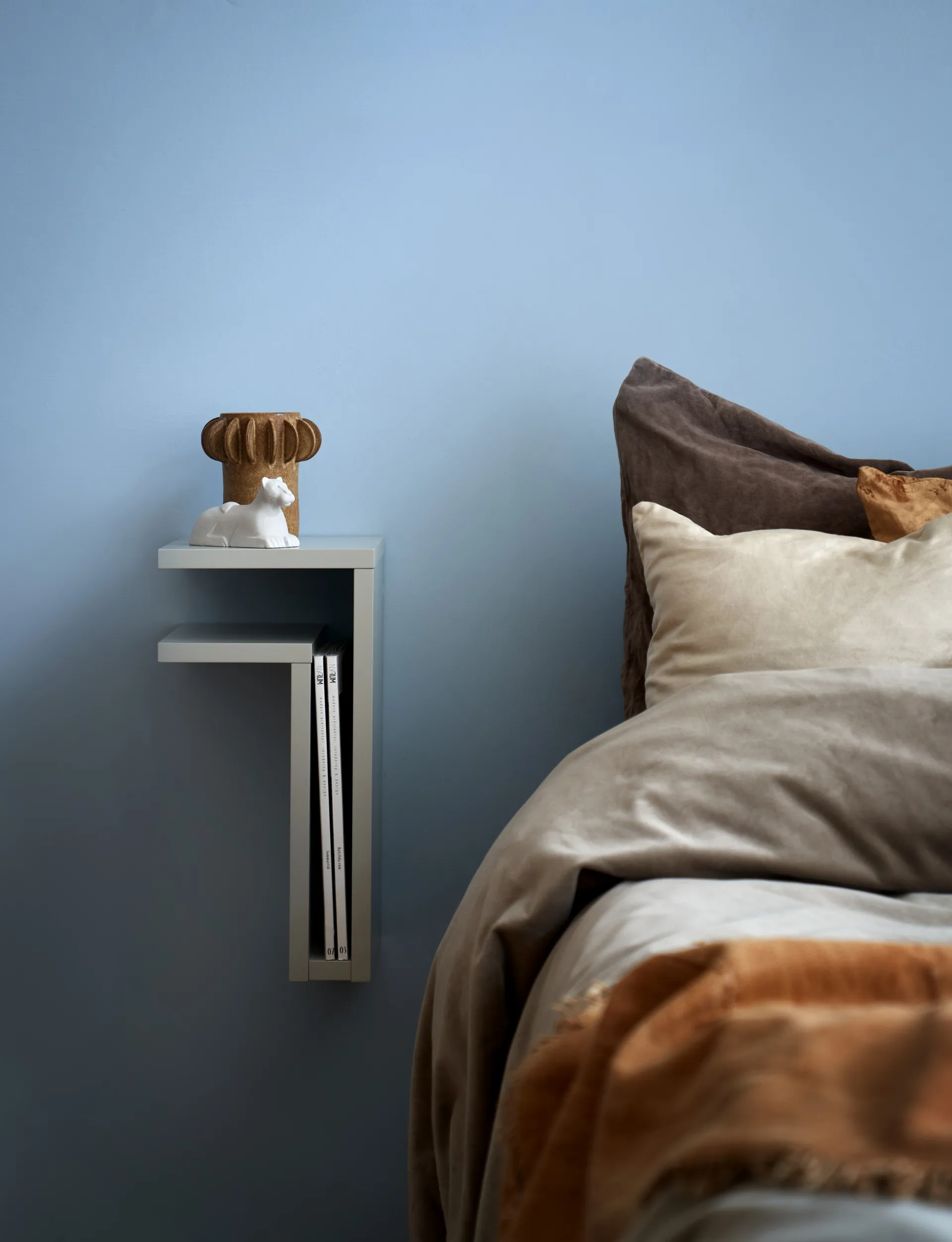 Estantería de pared F-shelf silk grey, Estante a la izquierda Maze