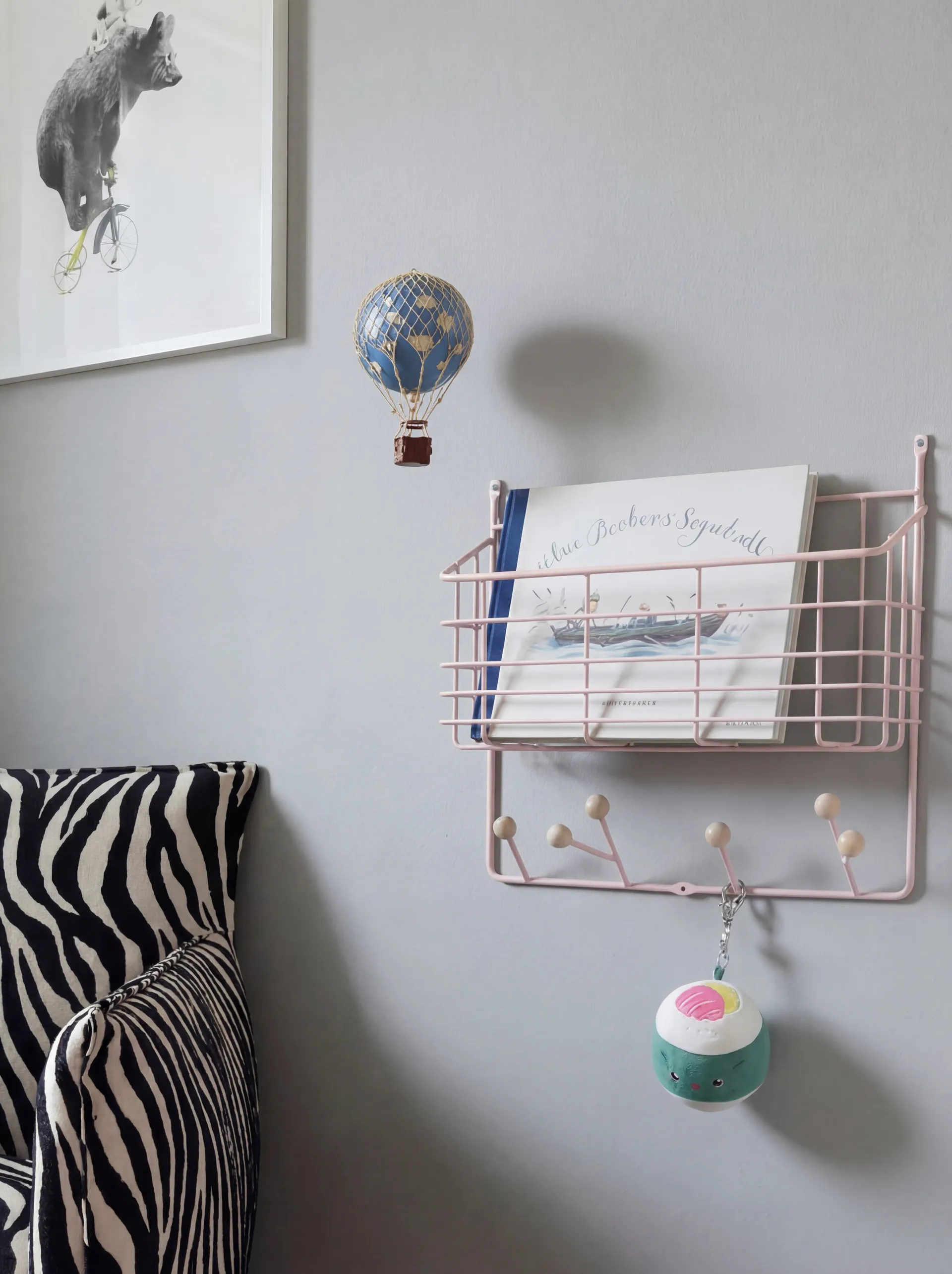 Estantería Mitten shelf junior, Pale pink, 38,6×35,2×8,6 cm Maze