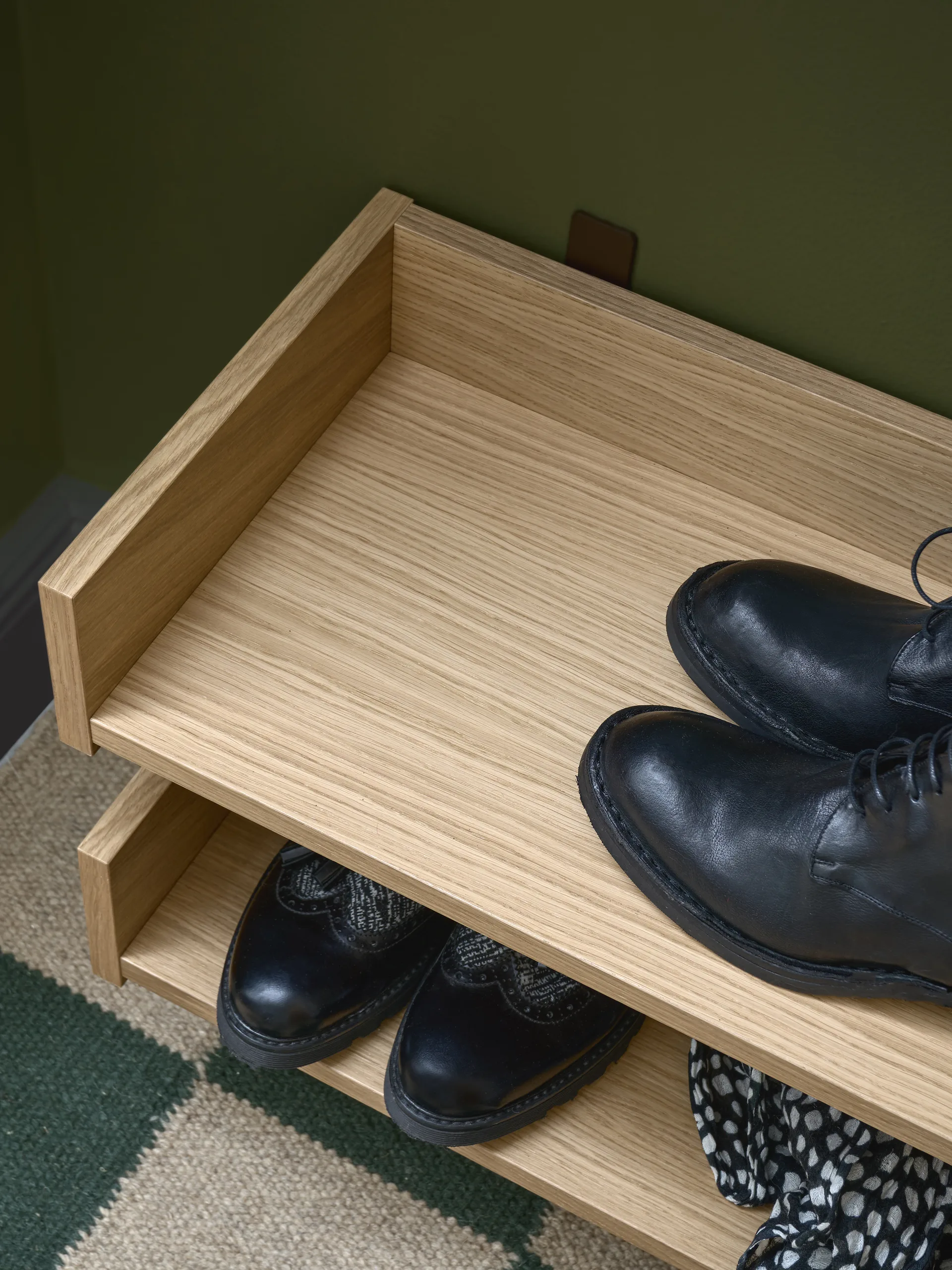 Gentle zapatero, Roble, 78×8×30 cm Maze