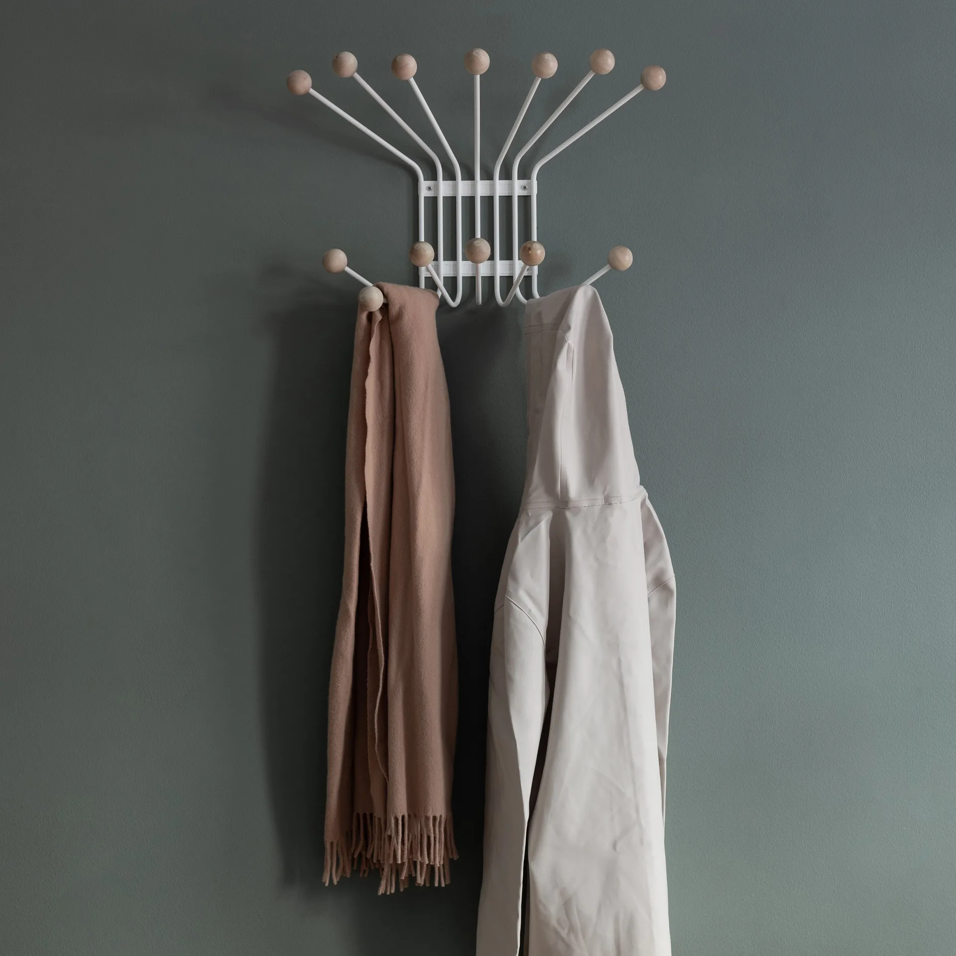 Perchero de pared Bill L, blanco Maze