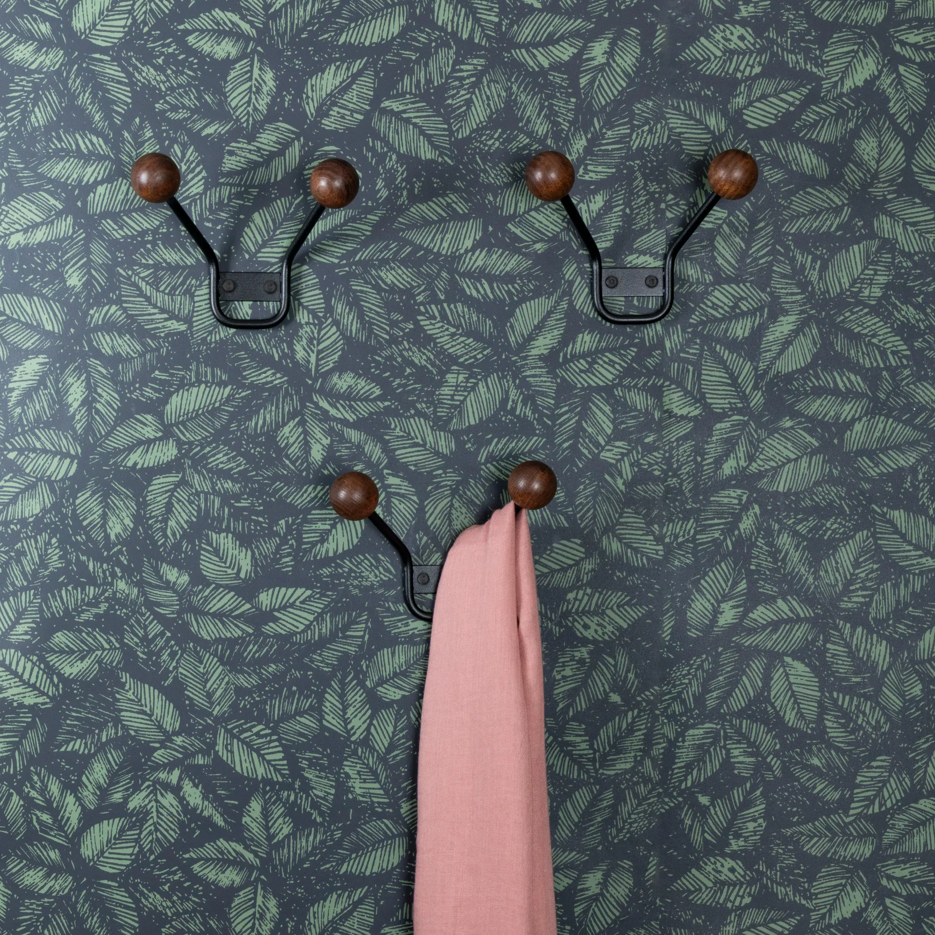 Perchero de pared Bill XXS, negro-marrón oscuro Maze