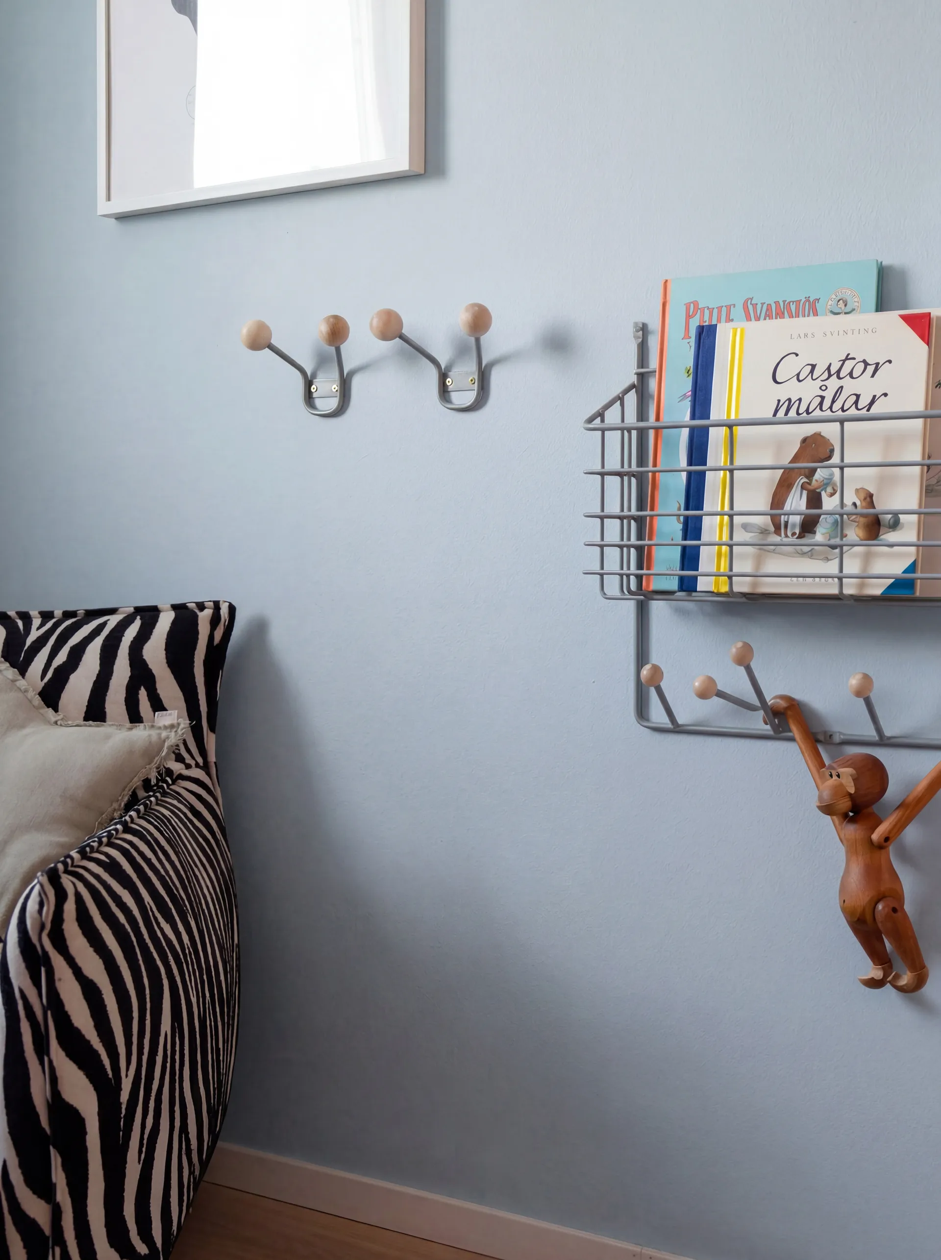 Perchero de pared Bill XXS, Pigeon blue Maze