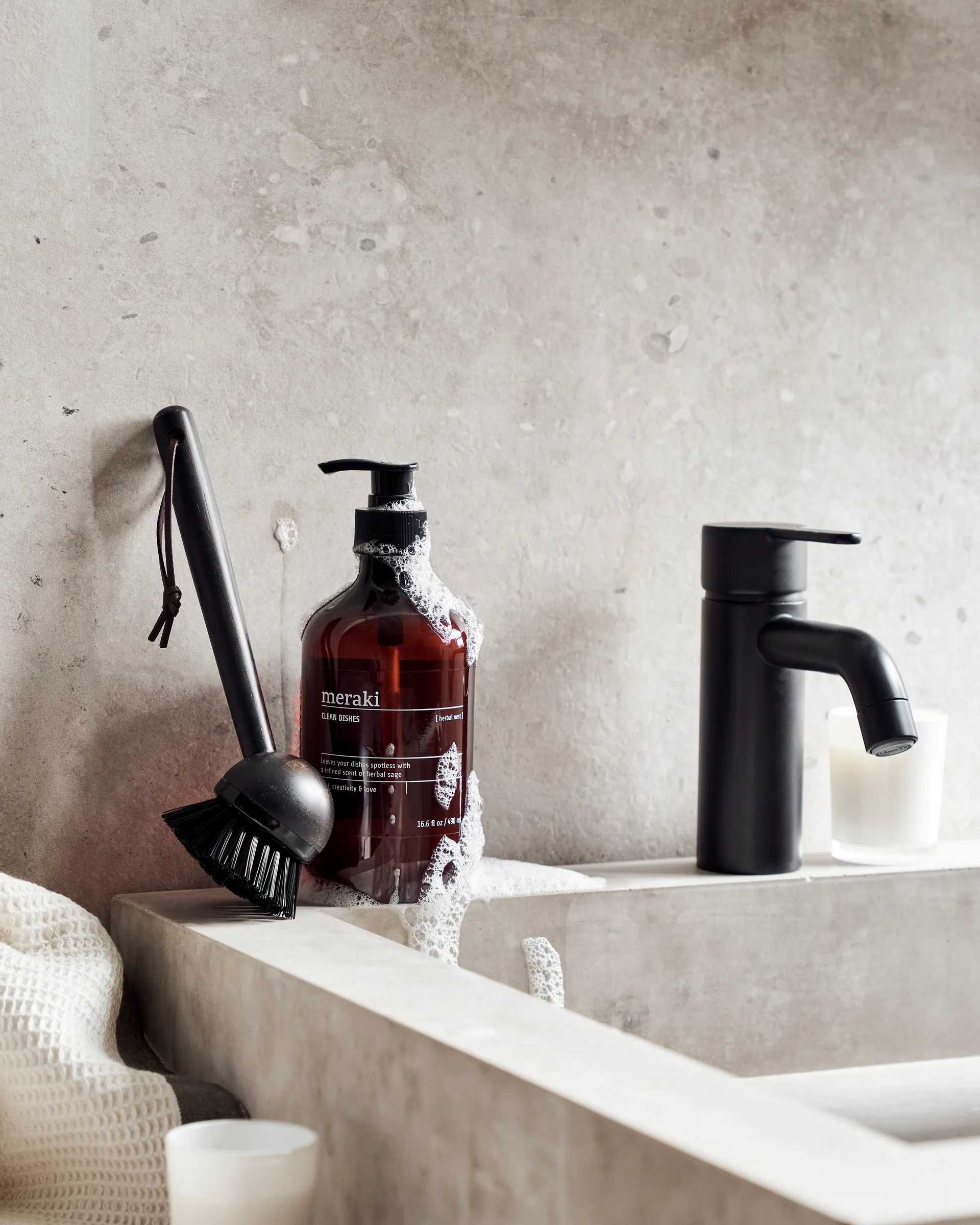 Set de regalo Meraki, detergente y cepillo para platos, Herbal nest Meraki