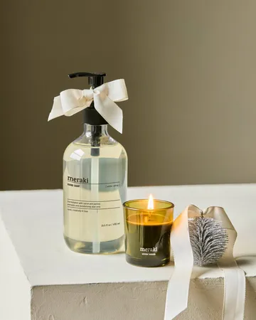 Set de regalo Meraki jabón de manos y vela perfumada - Winter whisp, winter woods - Meraki