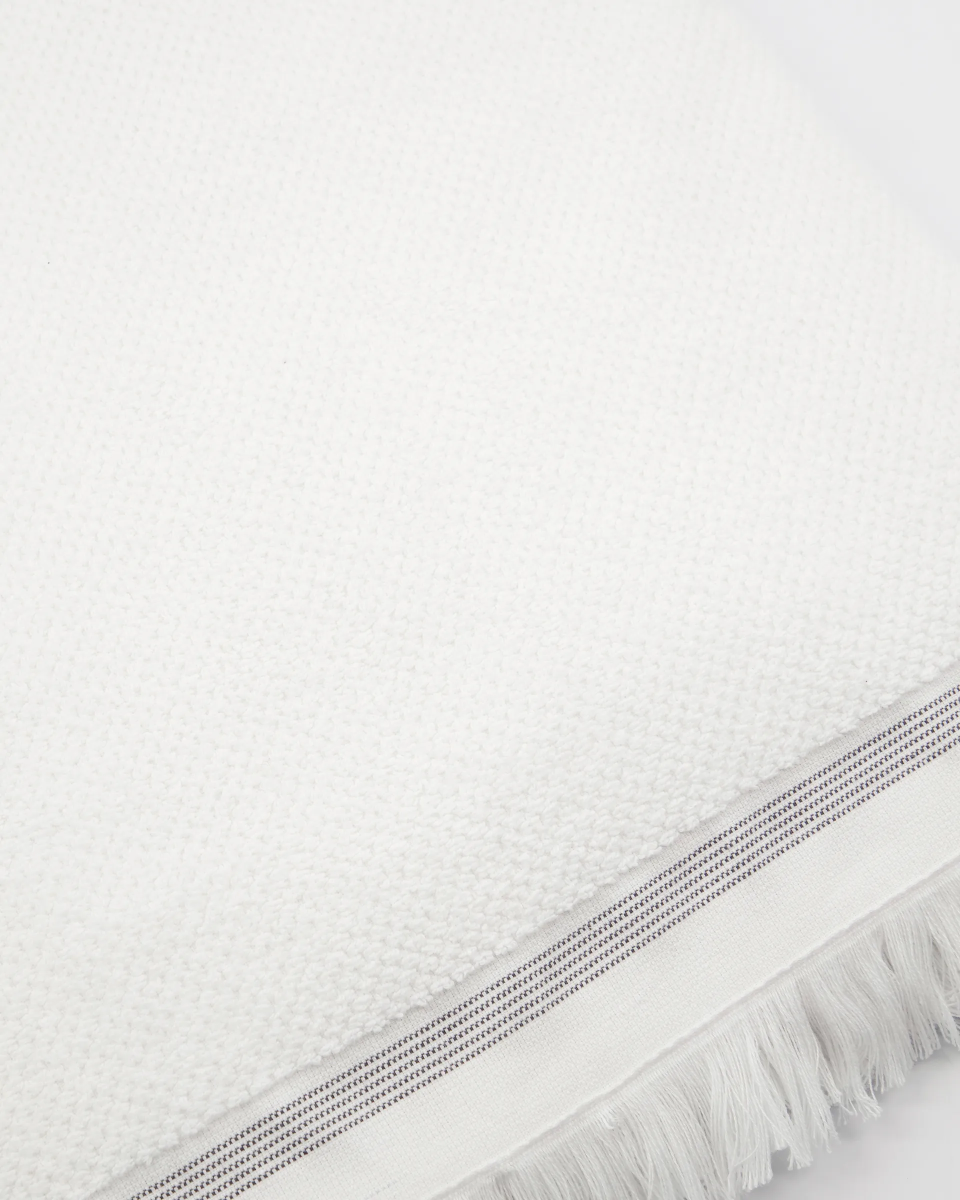 Toalla Meraki blanco con líneas grises, 100x180 cm Meraki