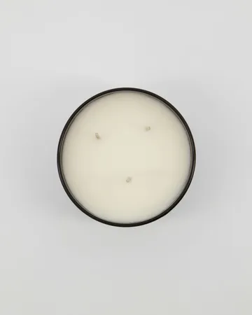 Vela perfumada Meraki, 60 horas - Polvo ámbar - Meraki