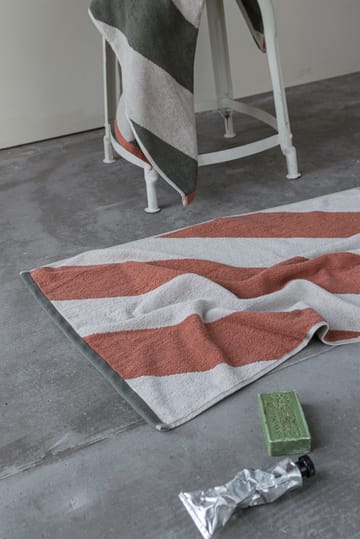 Alfombra de baño Diagonal 50x80 cm - Ladrillo - Mette Ditmer