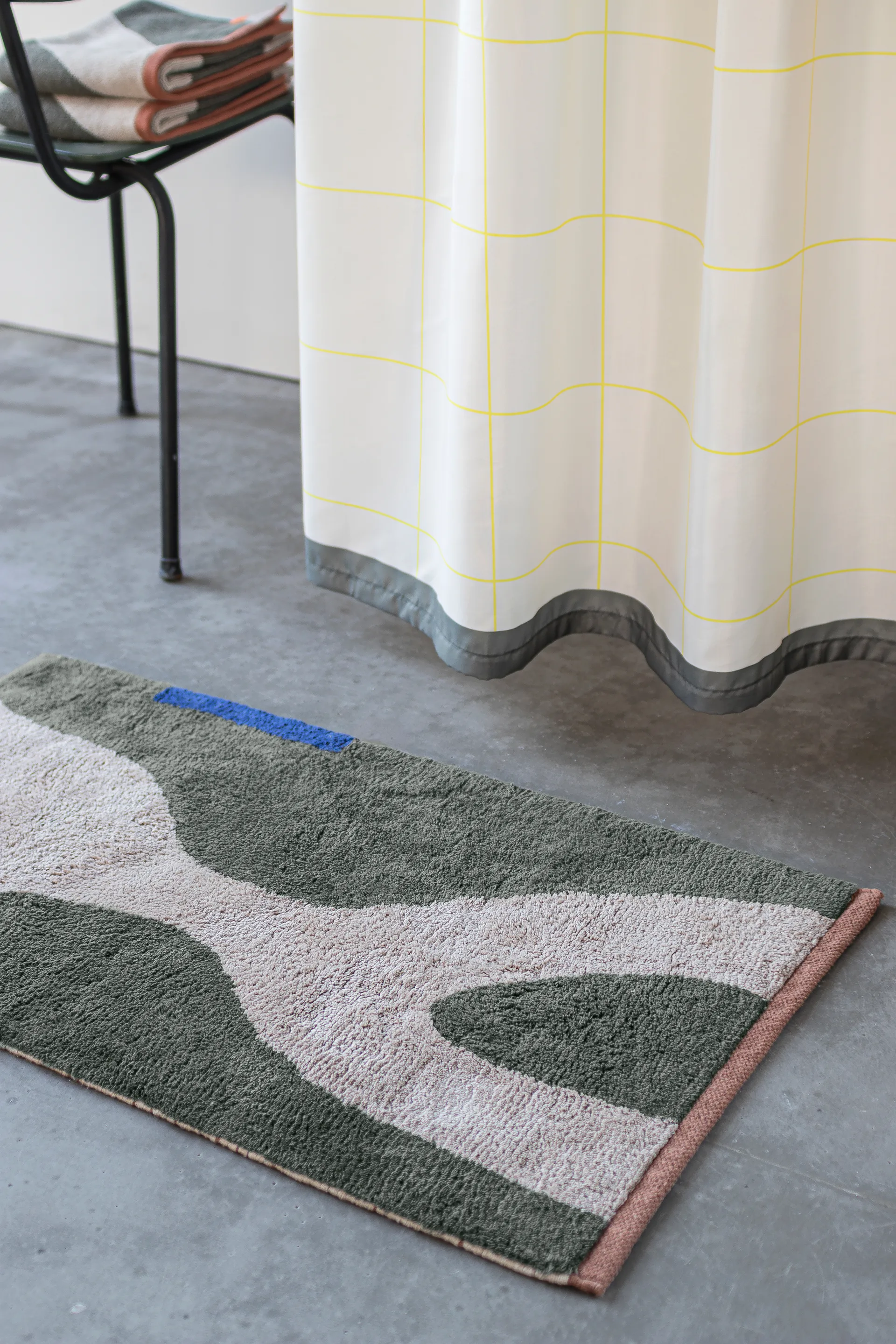 Alfombra Figura, Dark olive, 50x80 cm Mette Ditmer