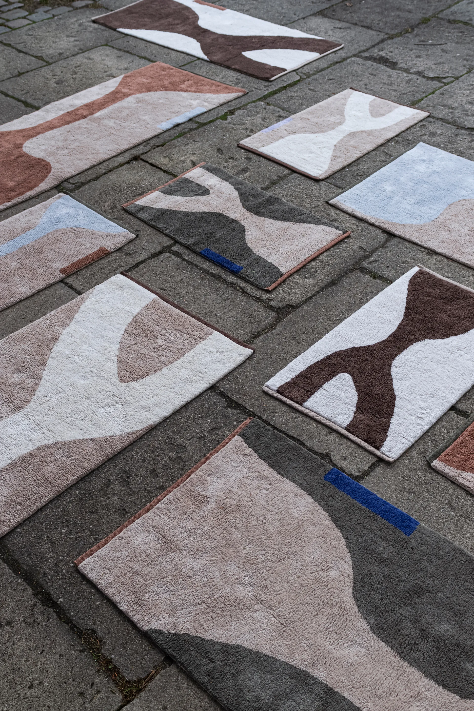 Alfombra Figura, Dark olive, 70x150 cm Mette Ditmer