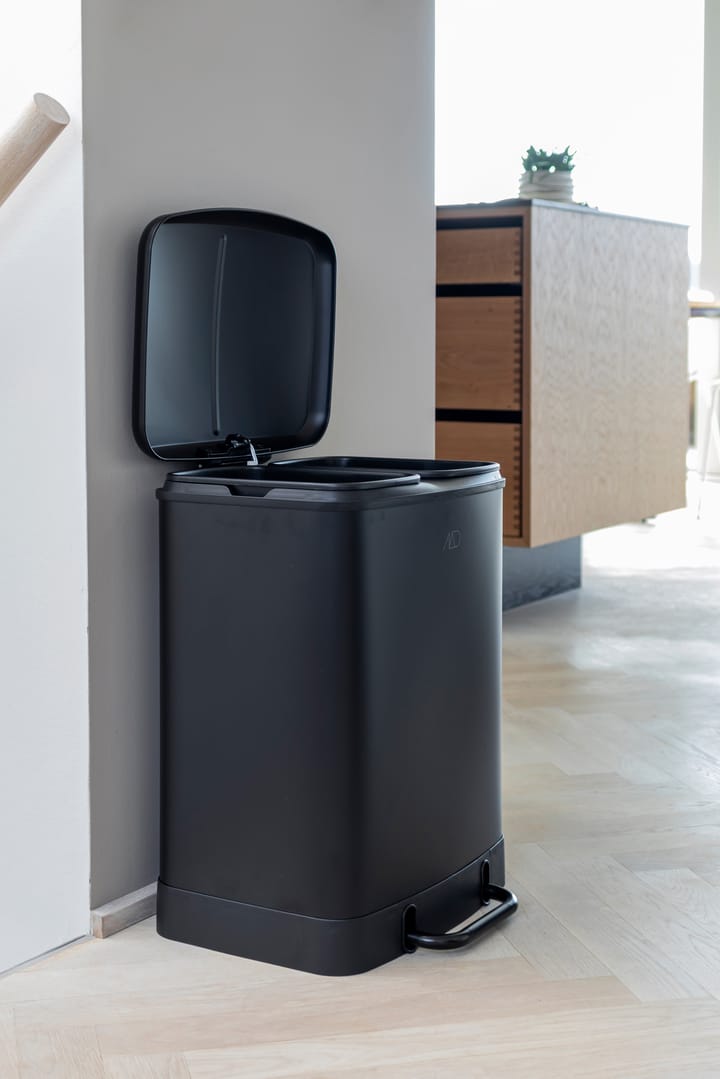 Cubo con pedal Wonda 24 litros, Negro Mette Ditmer