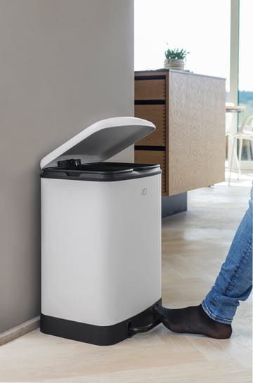 Cubo con pedal Wonda 24 litros - Off white - Mette Ditmer