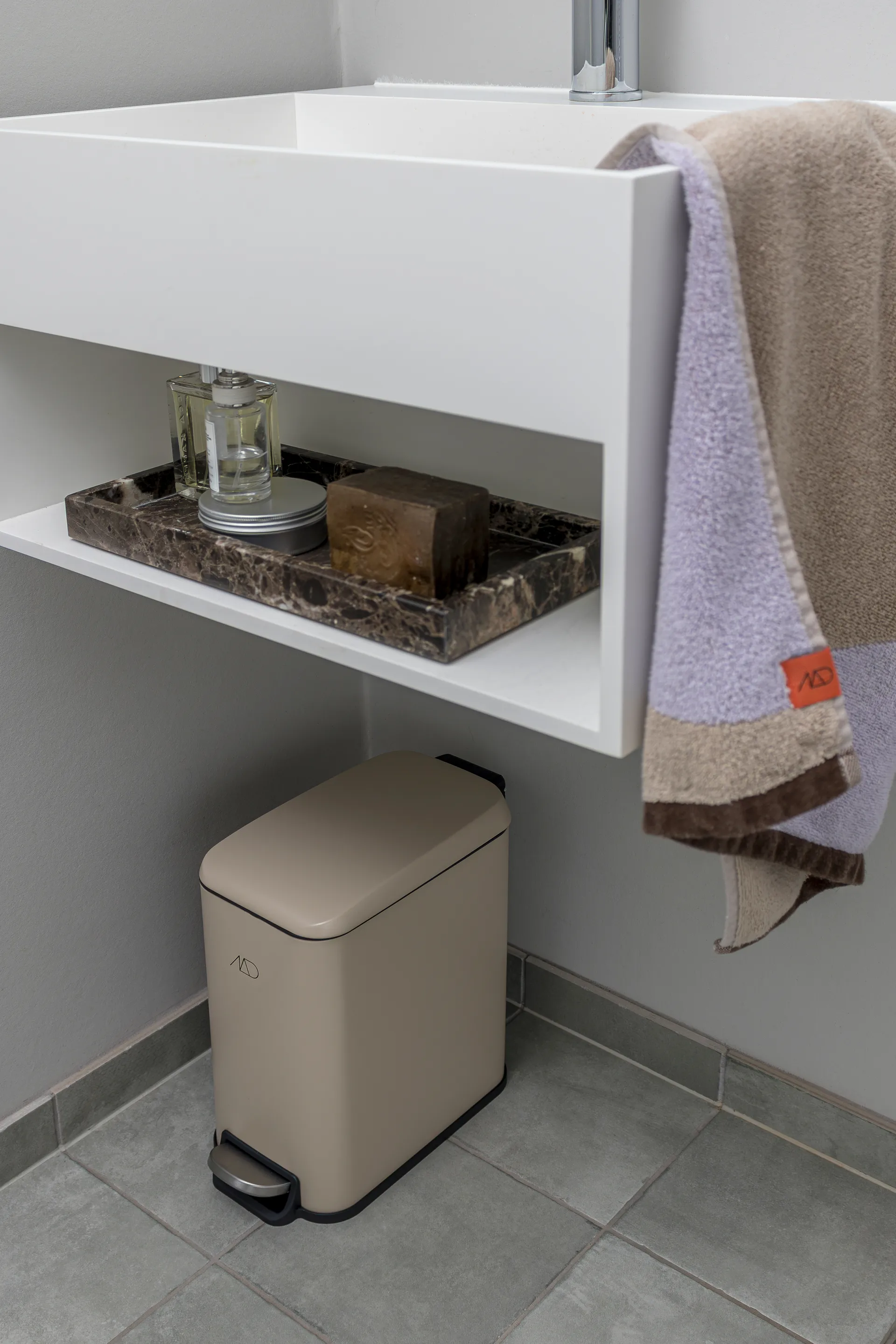 Cubo de pedal Wendy 5 L, Sand Mette Ditmer