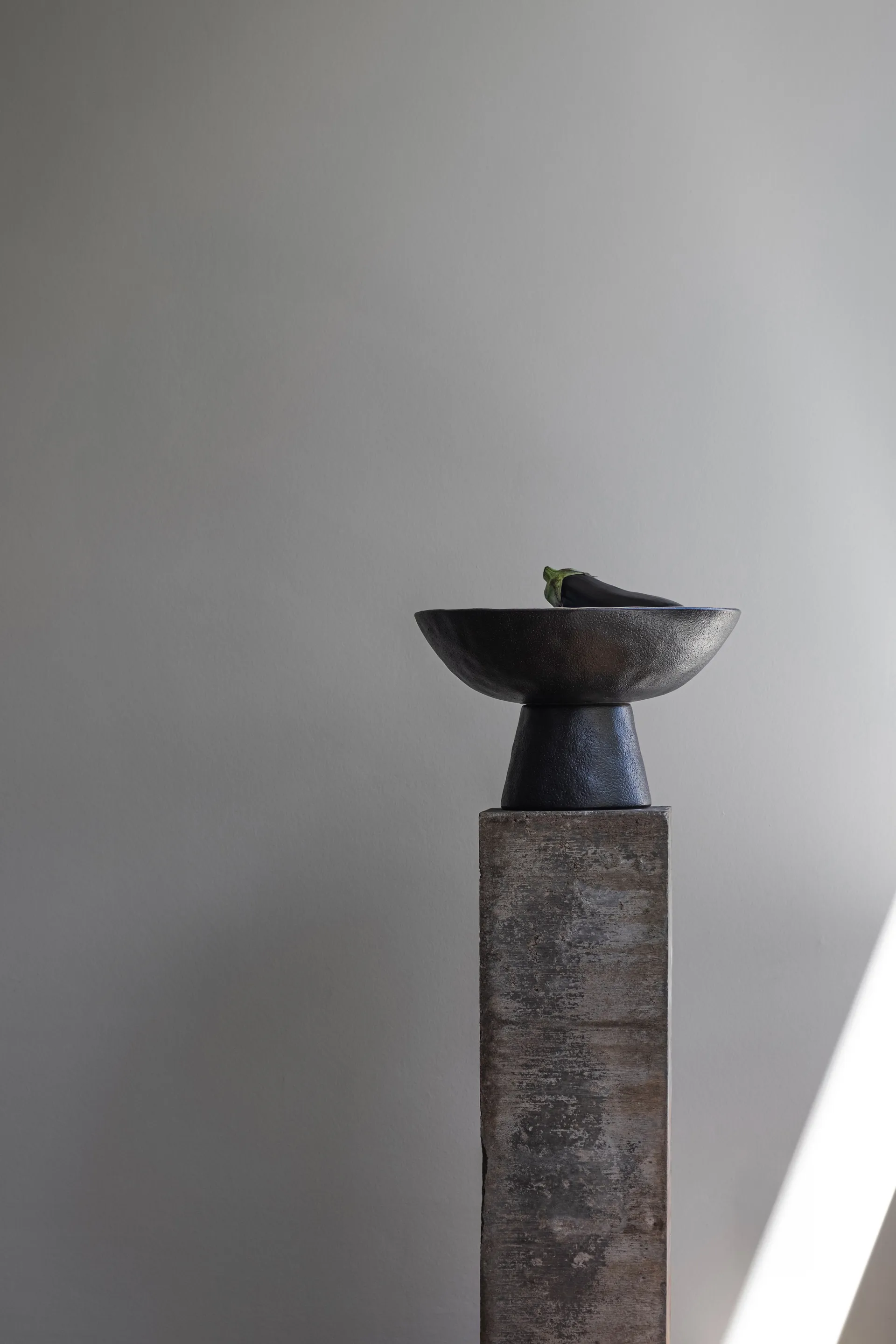 Cuenco con pie By Hand Ø31,5x20 cm, Off-white Mette Ditmer