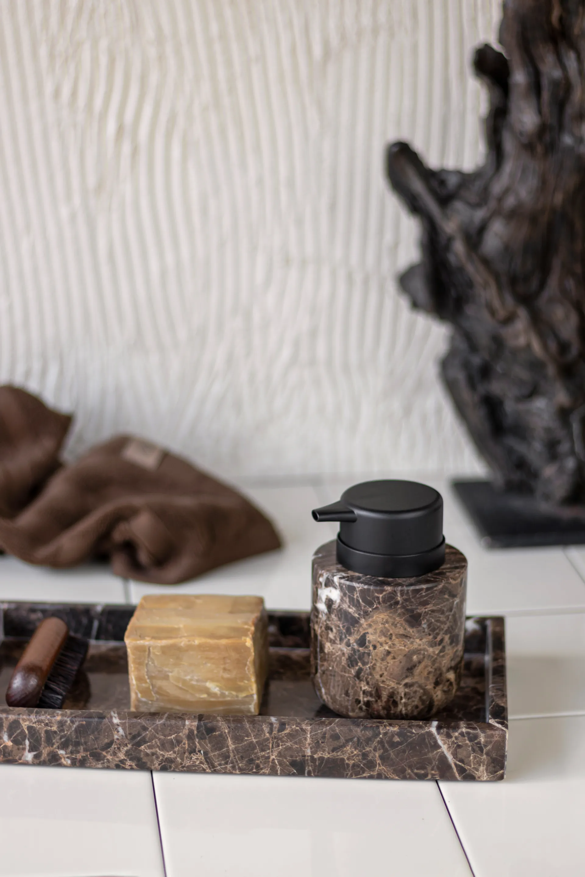 Dispensador de jabón Marble 12,5 cm, Marrón Mette Ditmer
