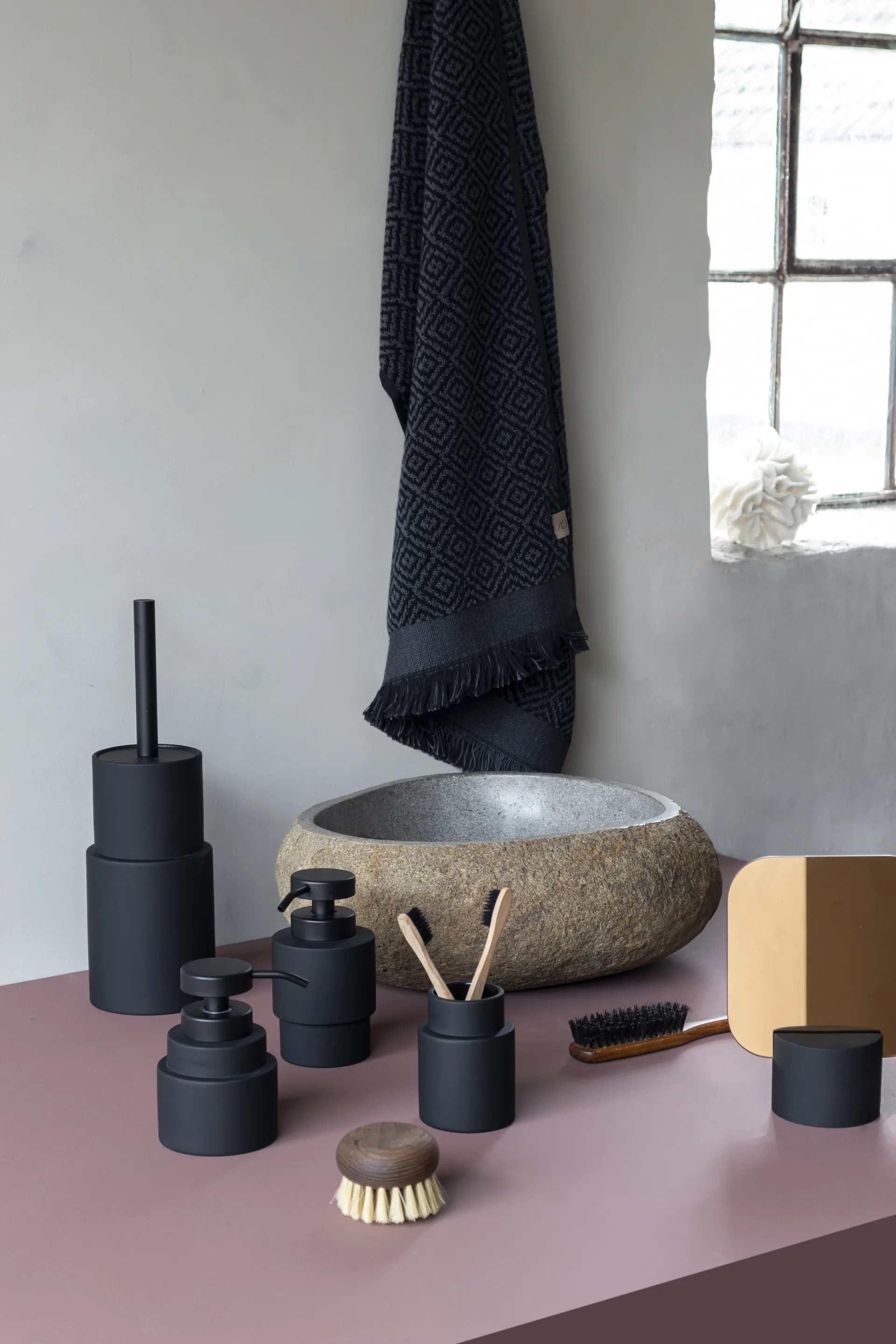 Dispensador de jabón Shades bajo, negro Mette Ditmer