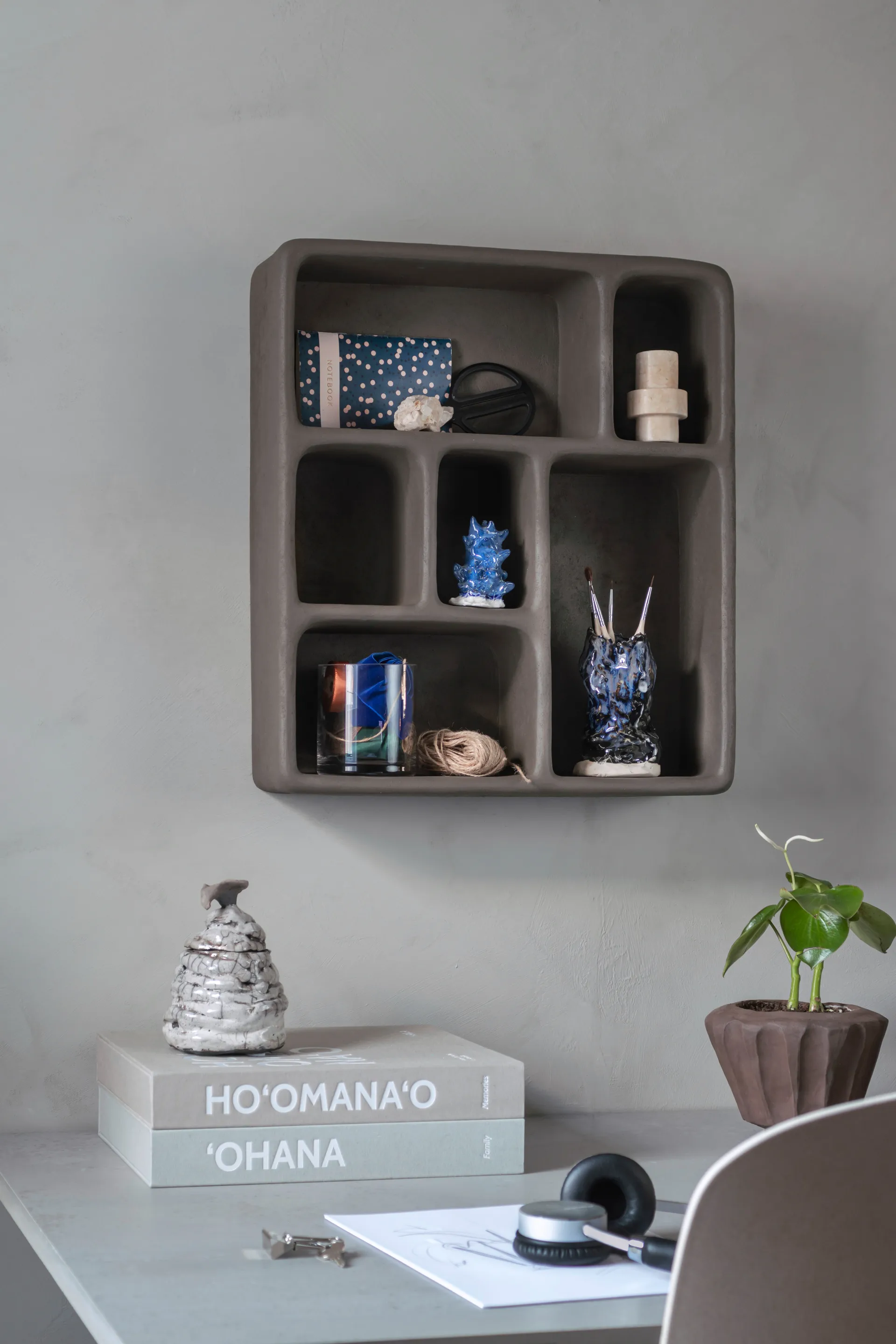 Estante de pared Art Studio set box, Dark Stone Mette Ditmer