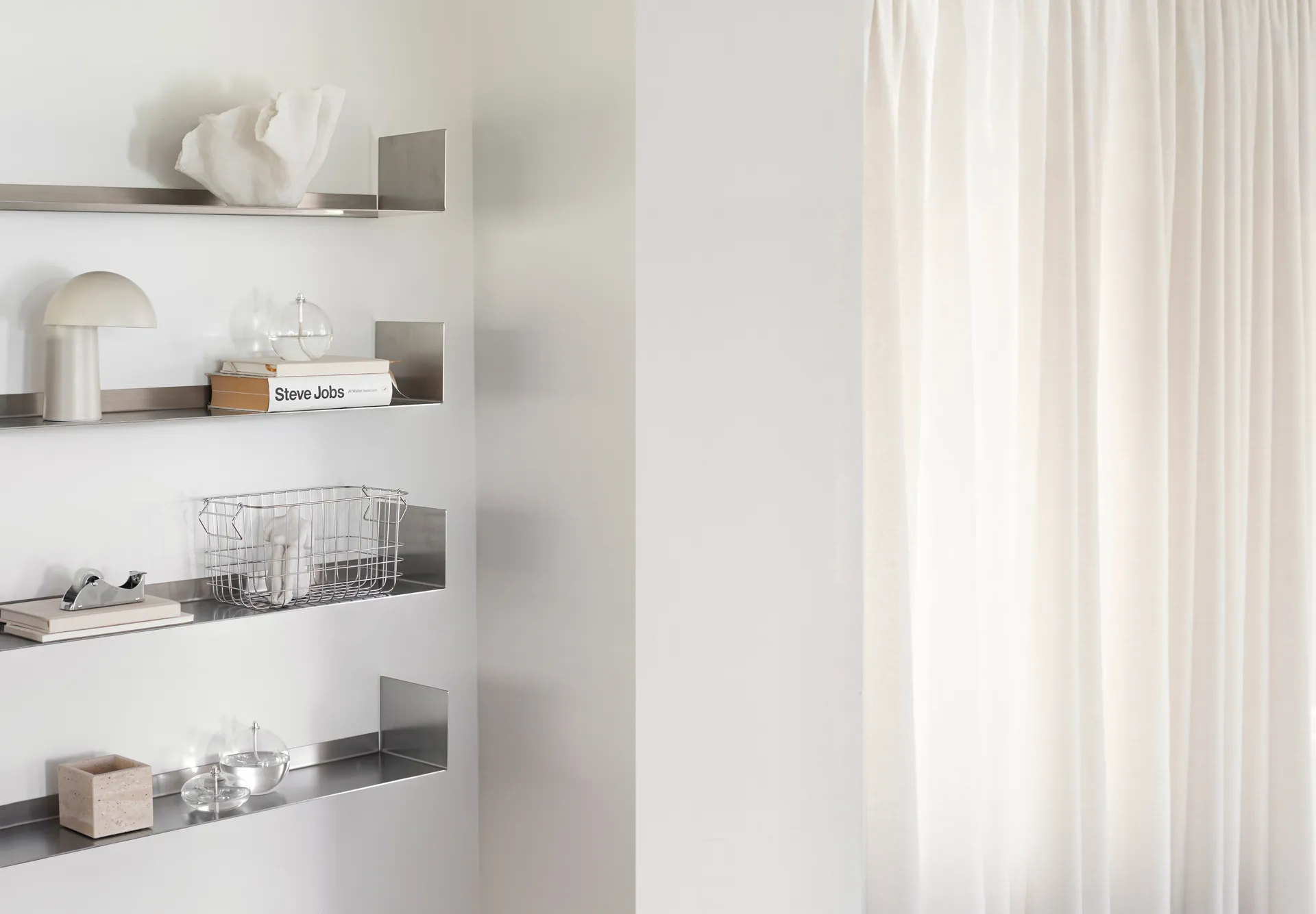 Estantería de pared Float 80,5 cm, Steel Mette Ditmer