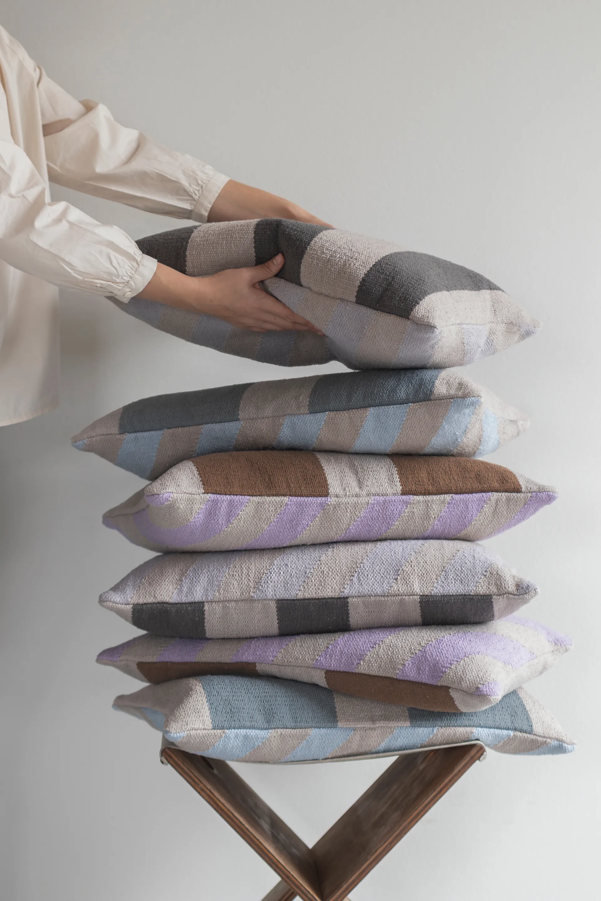 Funda de cojín Across kelim, Light lilac, 40x60 cm Mette Ditmer